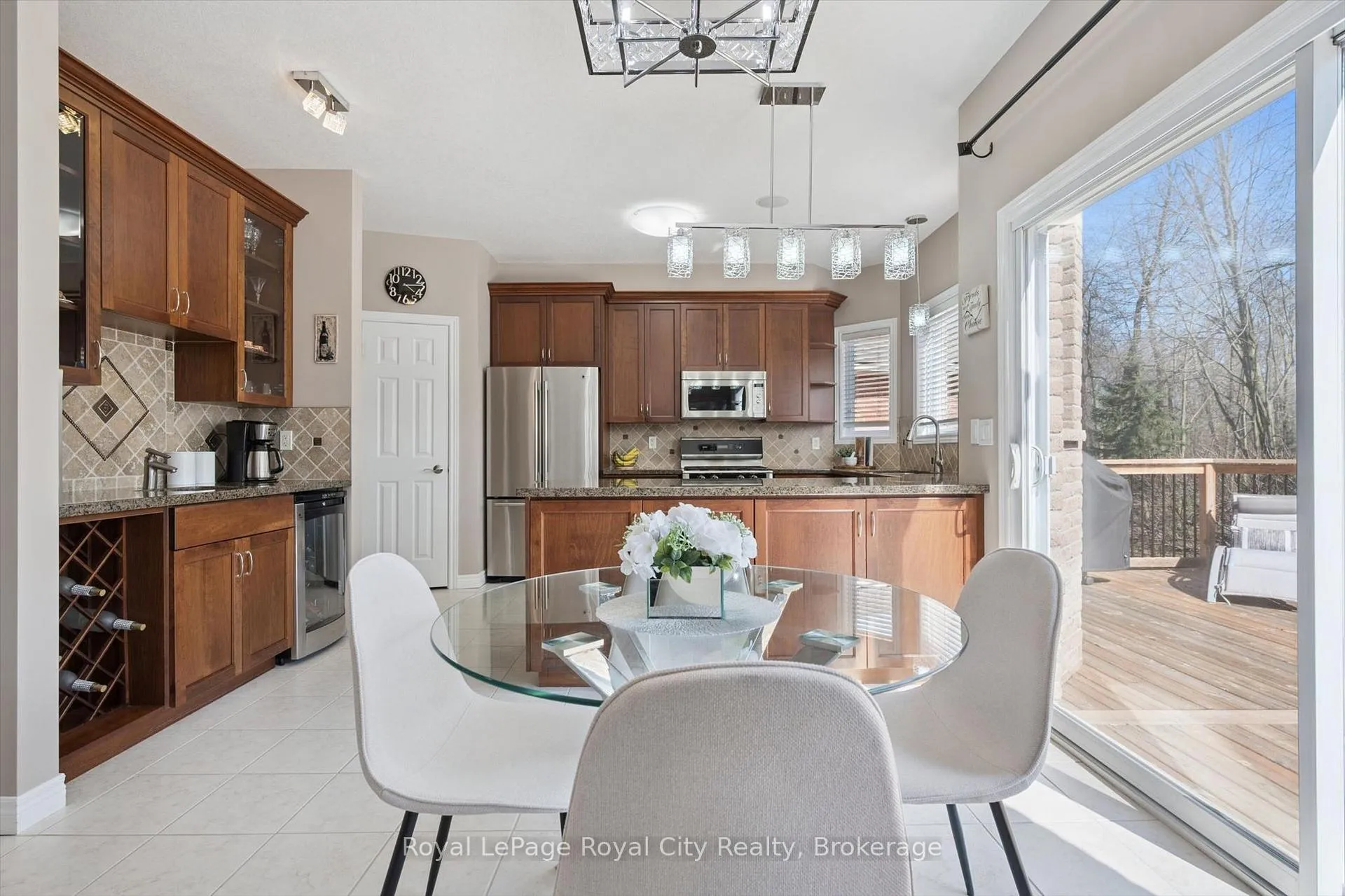 Photo 17 of 760 Willow Road, Guelph, Willow West/Sugarbush/West Acres — HOMEH