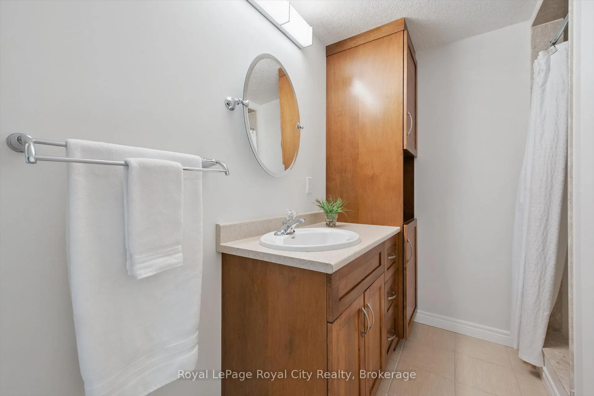 Photo 43 of 760 Willow Road, Guelph, Willow West/Sugarbush/West Acres — HOMEH