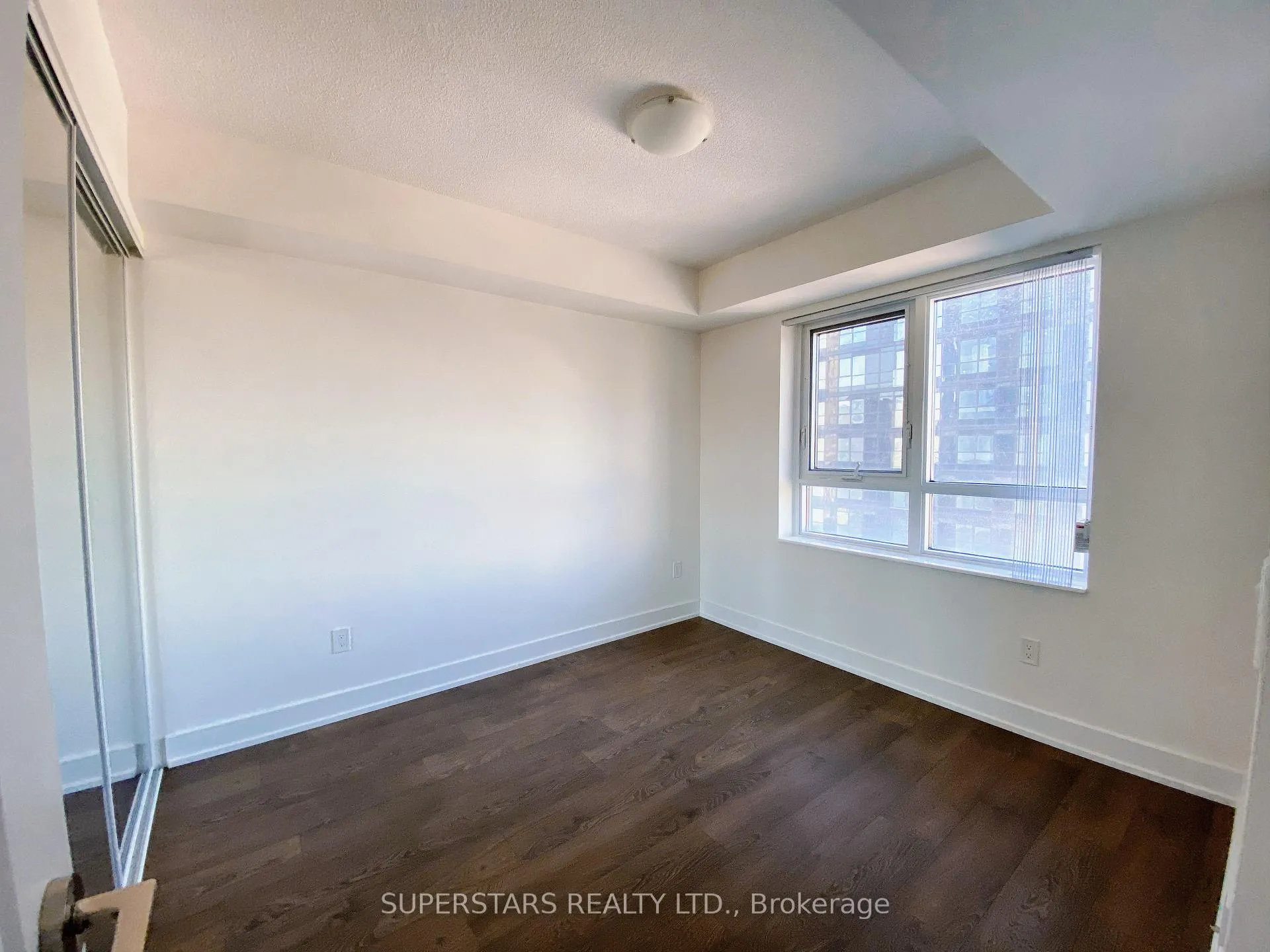 Photo 4 of Unit 807, 7 Mabelle Avenue, Etobicoke, Islington-City Centre West — HOMEH