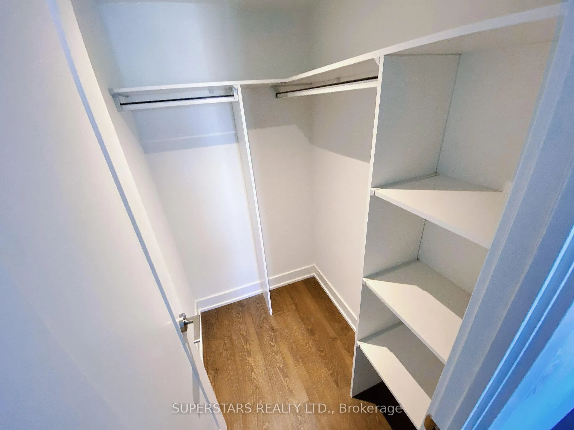 Photo 6 of Unit 807, 7 Mabelle Avenue, Etobicoke, Islington-City Centre West — HOMEH