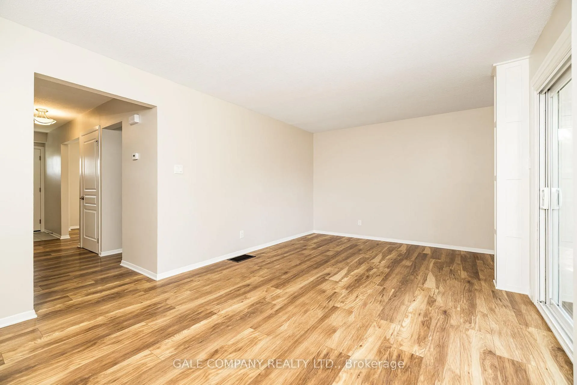 Photo 13 of 193 Edward Street S, Arnprior — HOMEH