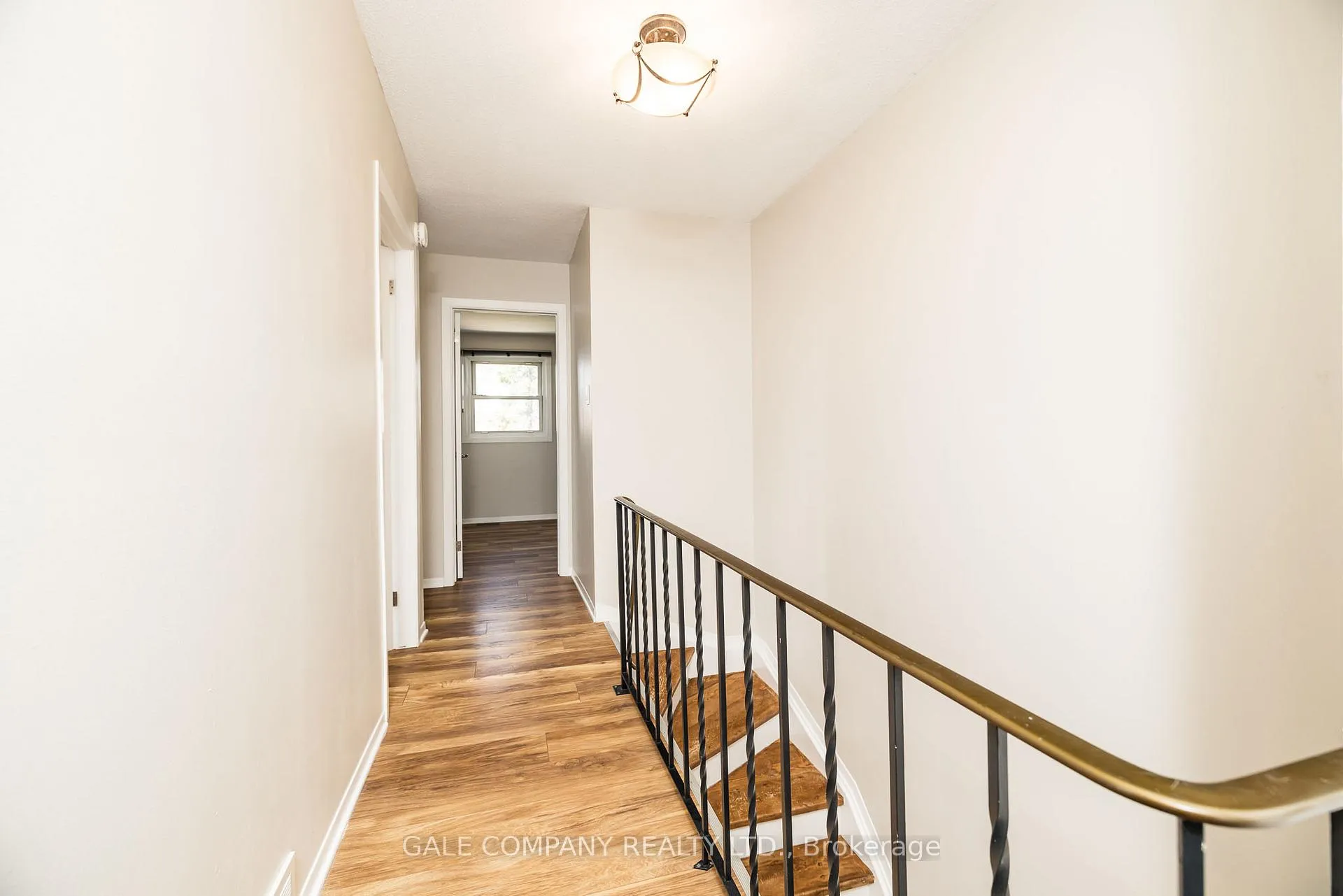 Photo 25 of 193 Edward Street S, Arnprior — HOMEH