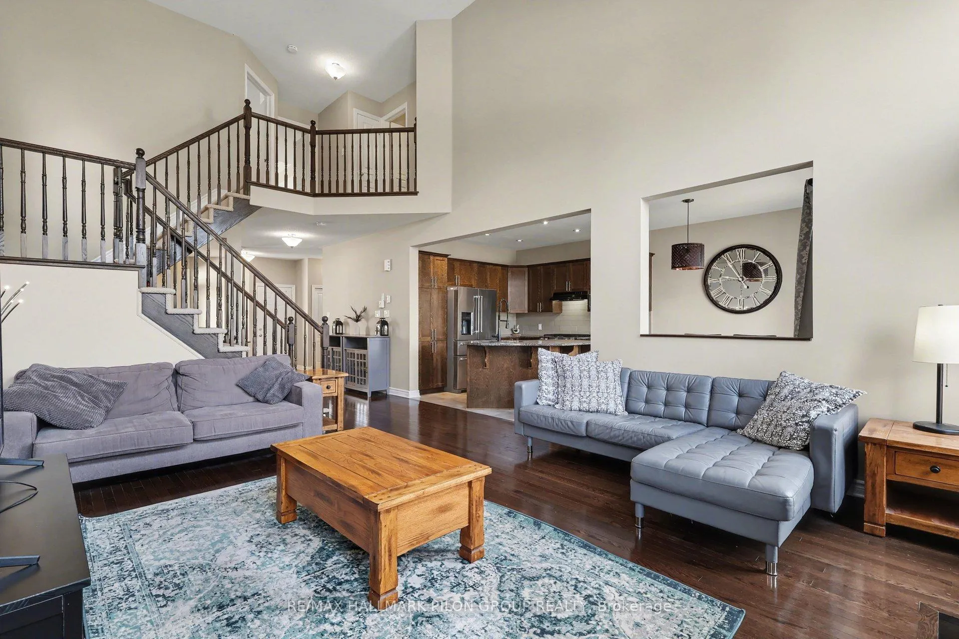 Photo 3 of 865 Contour Street, Ottawa, Mer Bleue/Bradley Estates/Anderson Park — HOMEH