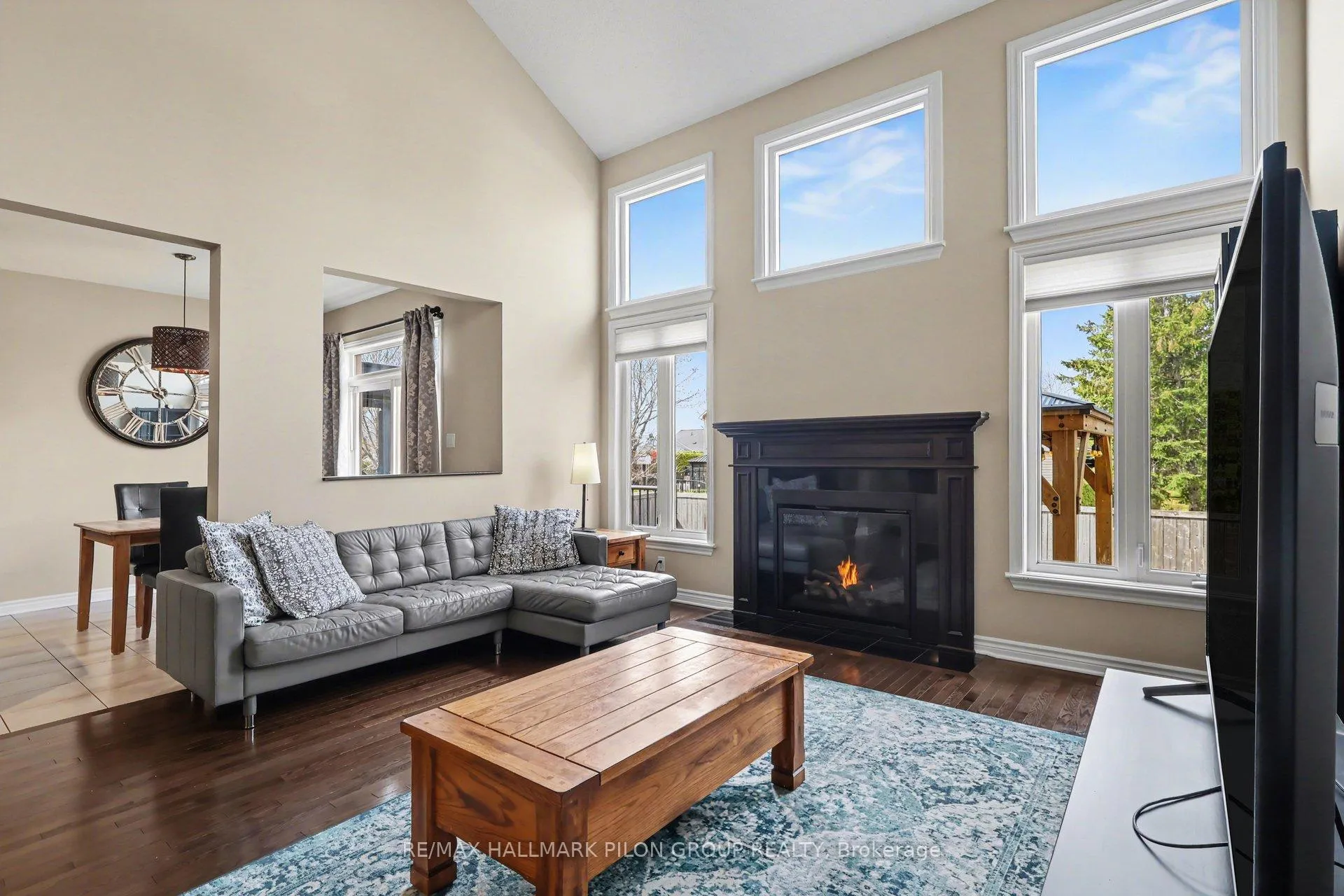 Photo 5 of 865 Contour Street, Ottawa, Mer Bleue/Bradley Estates/Anderson Park — HOMEH