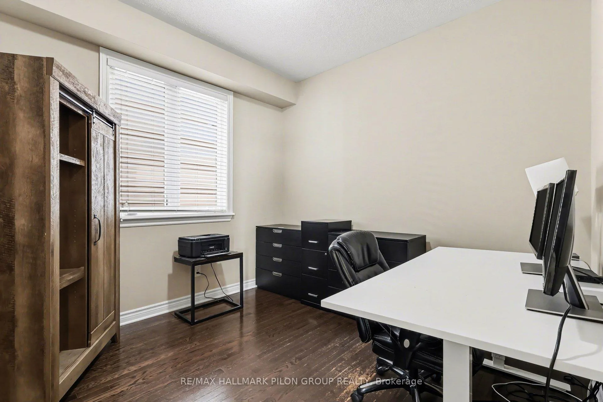 Photo 12 of 865 Contour Street, Ottawa, Mer Bleue/Bradley Estates/Anderson Park — HOMEH