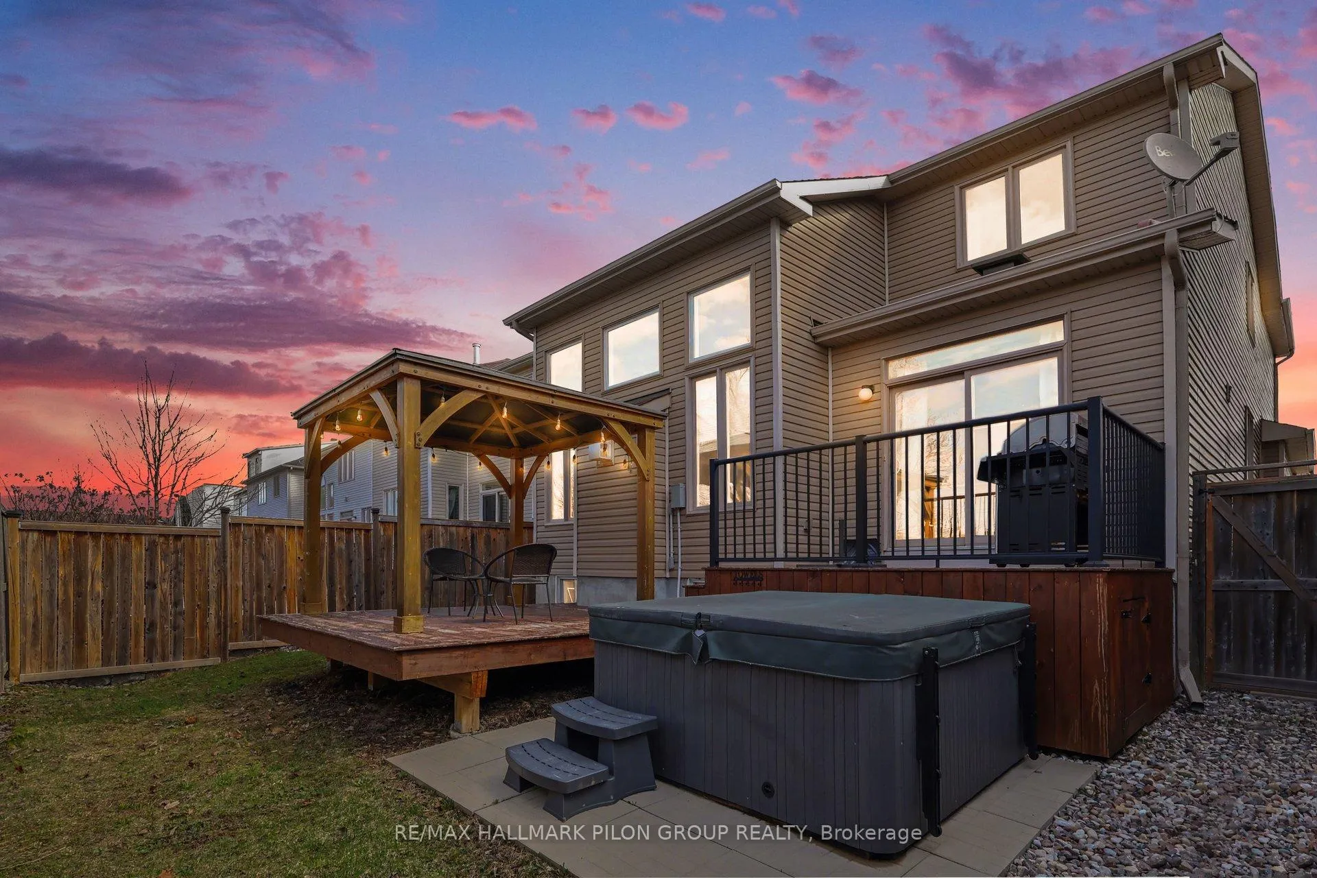 Photo 22 of 865 Contour Street, Ottawa, Mer Bleue/Bradley Estates/Anderson Park — HOMEH