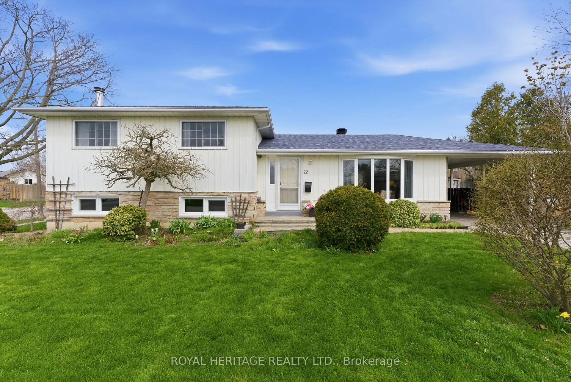 Photo 1 of 72 Clover Ridge Drive E, Ajax, South East — HOMEH