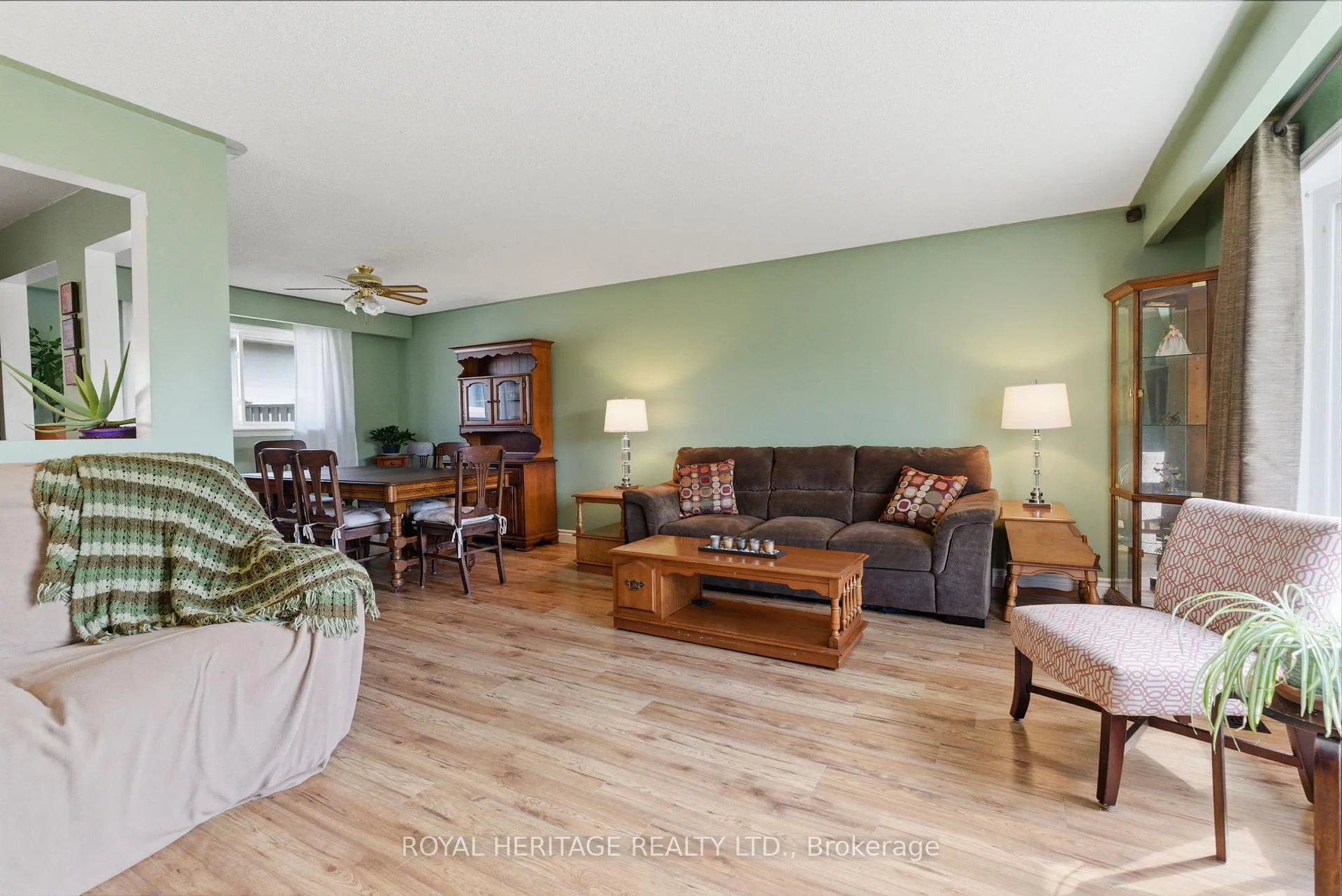 Photo 7 of 72 Clover Ridge Drive E, Ajax, South East — HOMEH