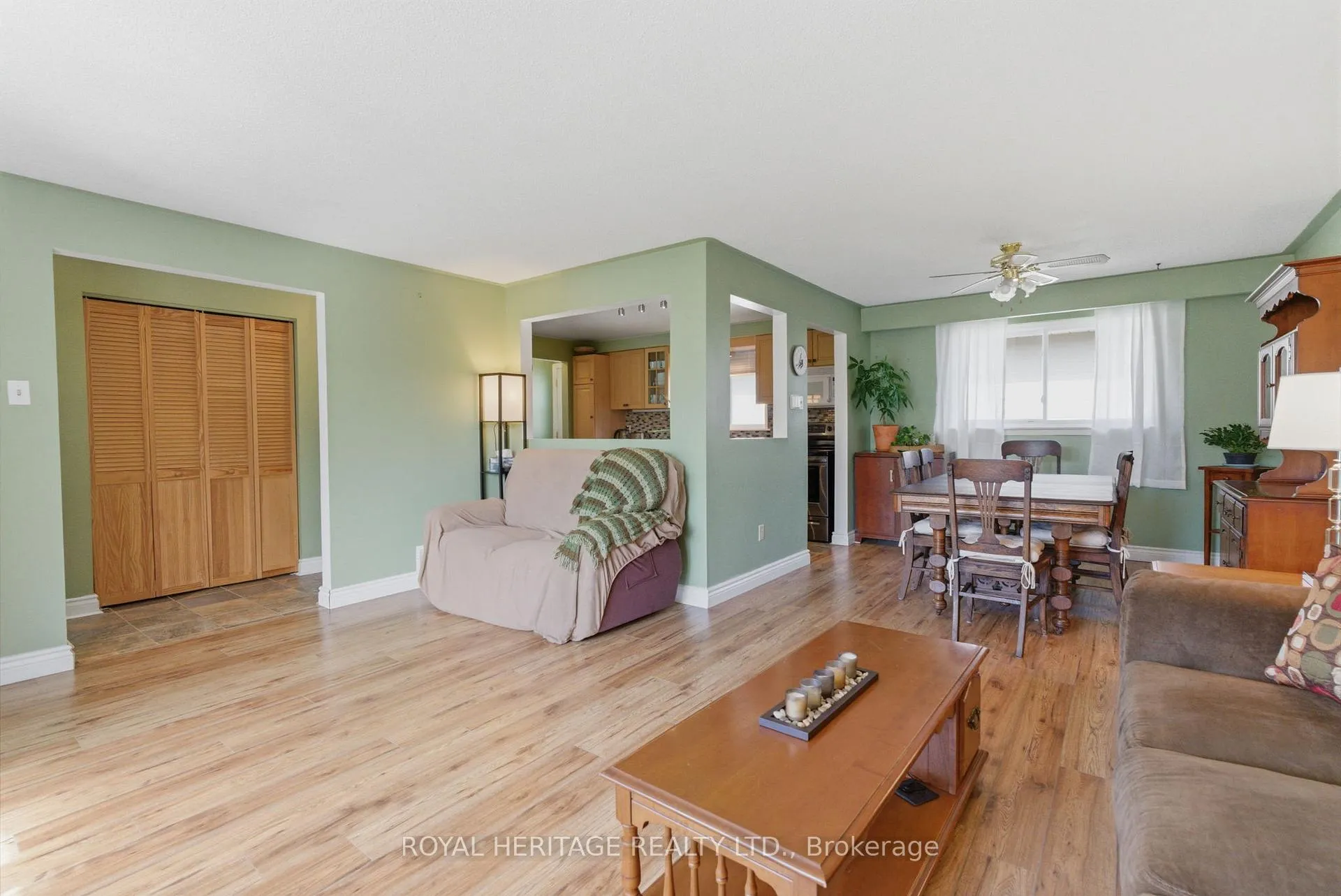 Photo 12 of 72 Clover Ridge Drive E, Ajax, South East — HOMEH