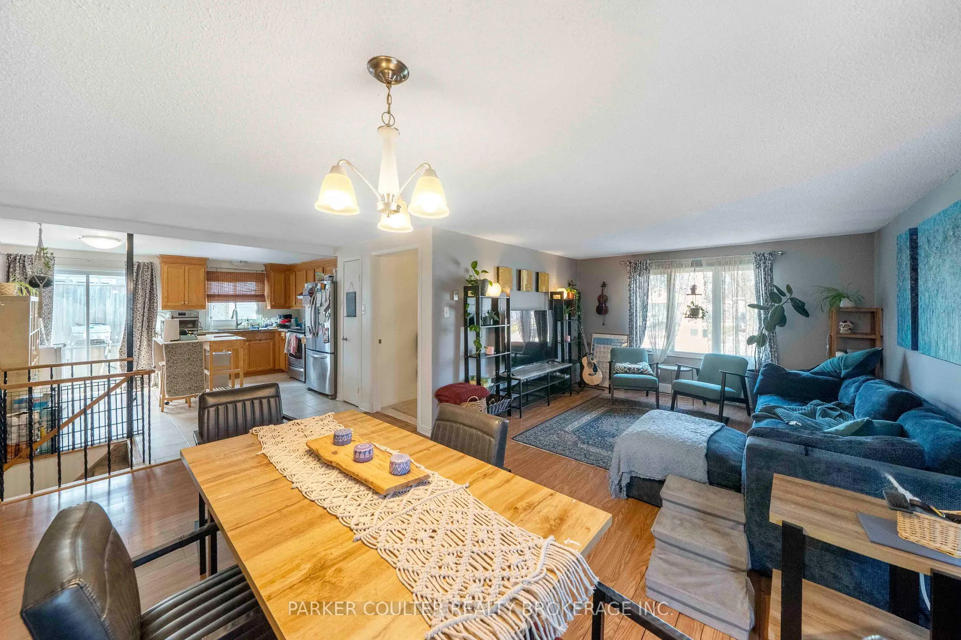 Photo 18 of 10 Ford Street, Barrie, Sunnidale — HOMEH