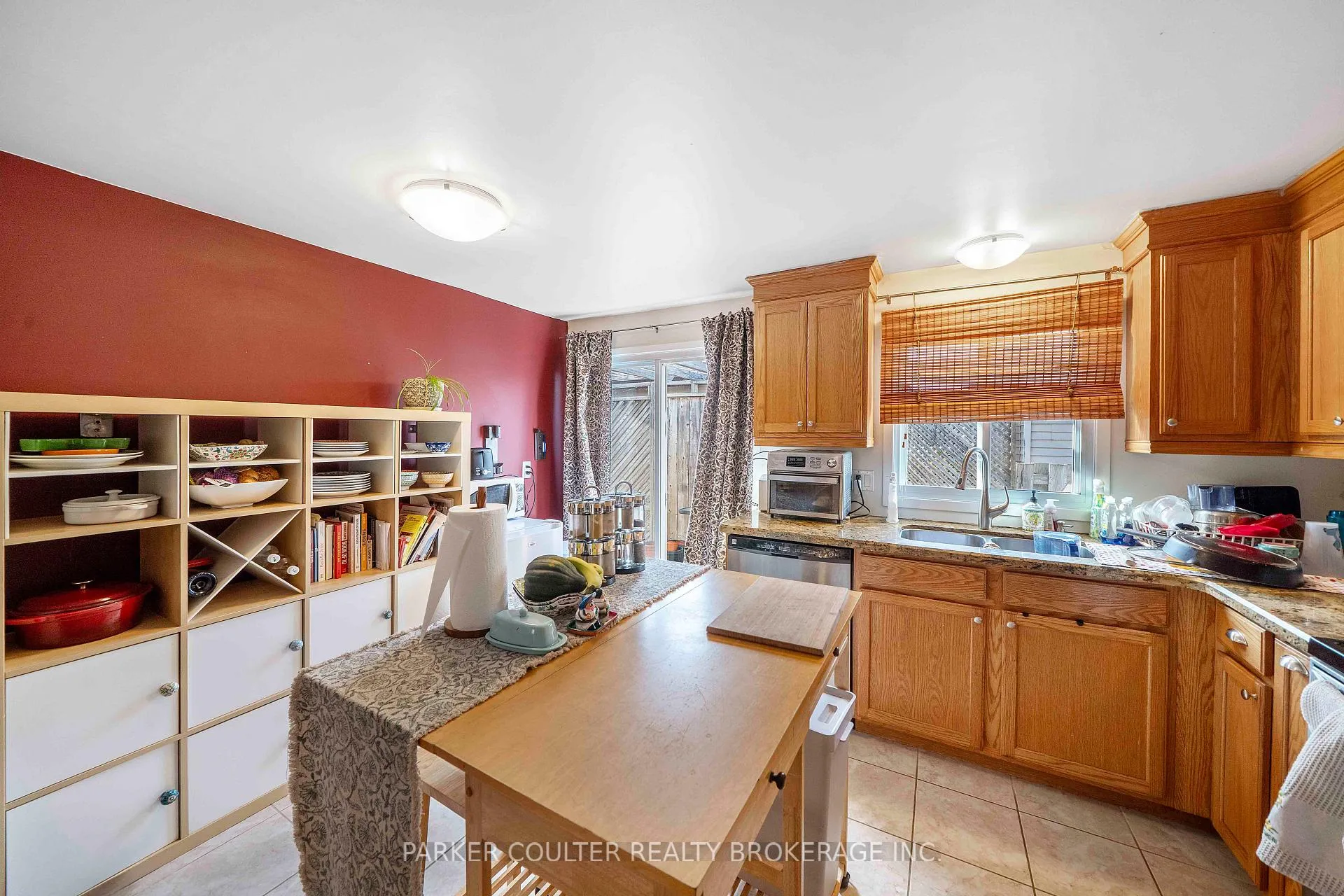Photo 23 of 10 Ford Street, Barrie, Sunnidale — HOMEH