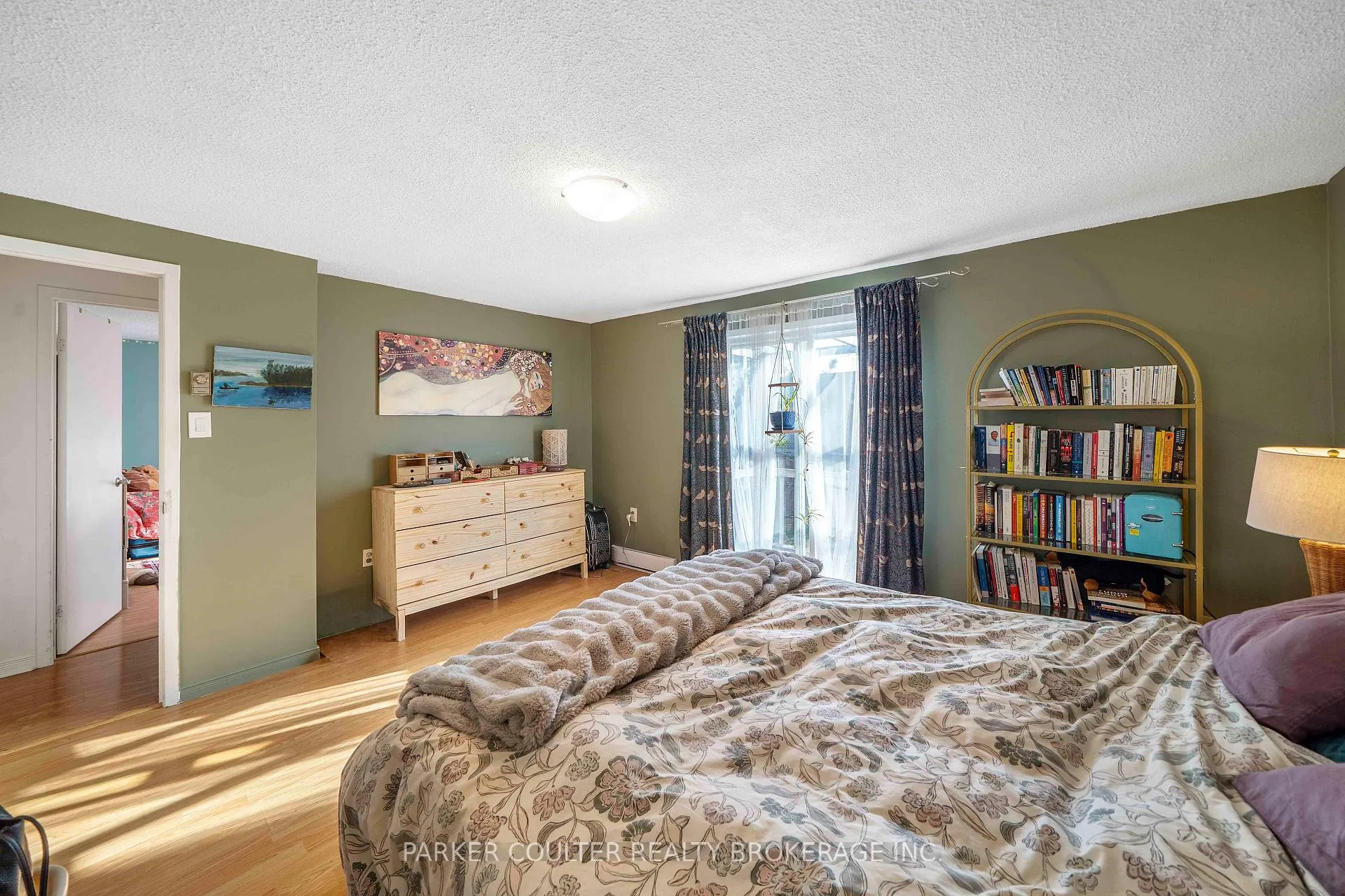 Photo 30 of 10 Ford Street, Barrie, Sunnidale — HOMEH
