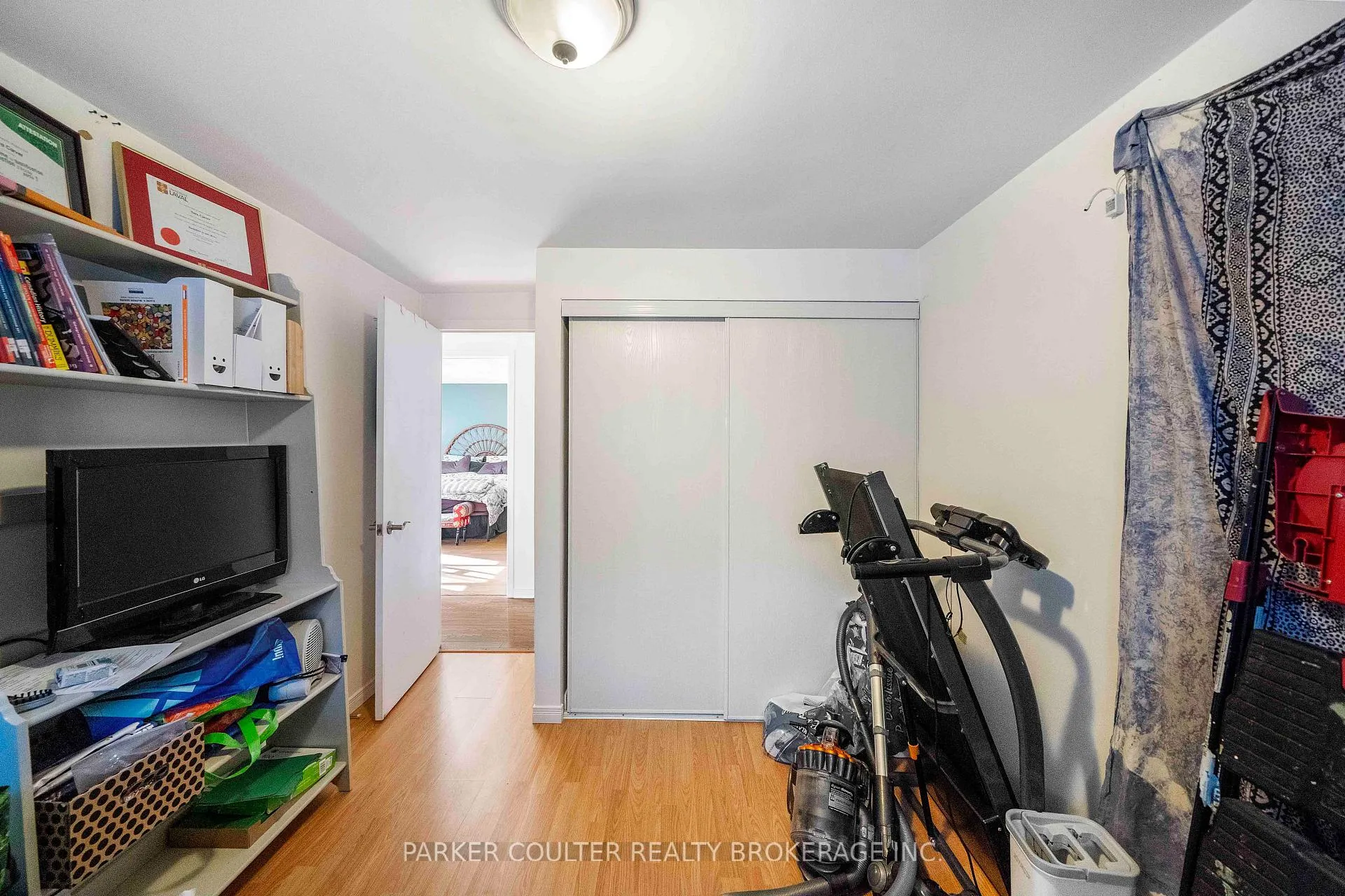 Photo 35 of 10 Ford Street, Barrie, Sunnidale — HOMEH