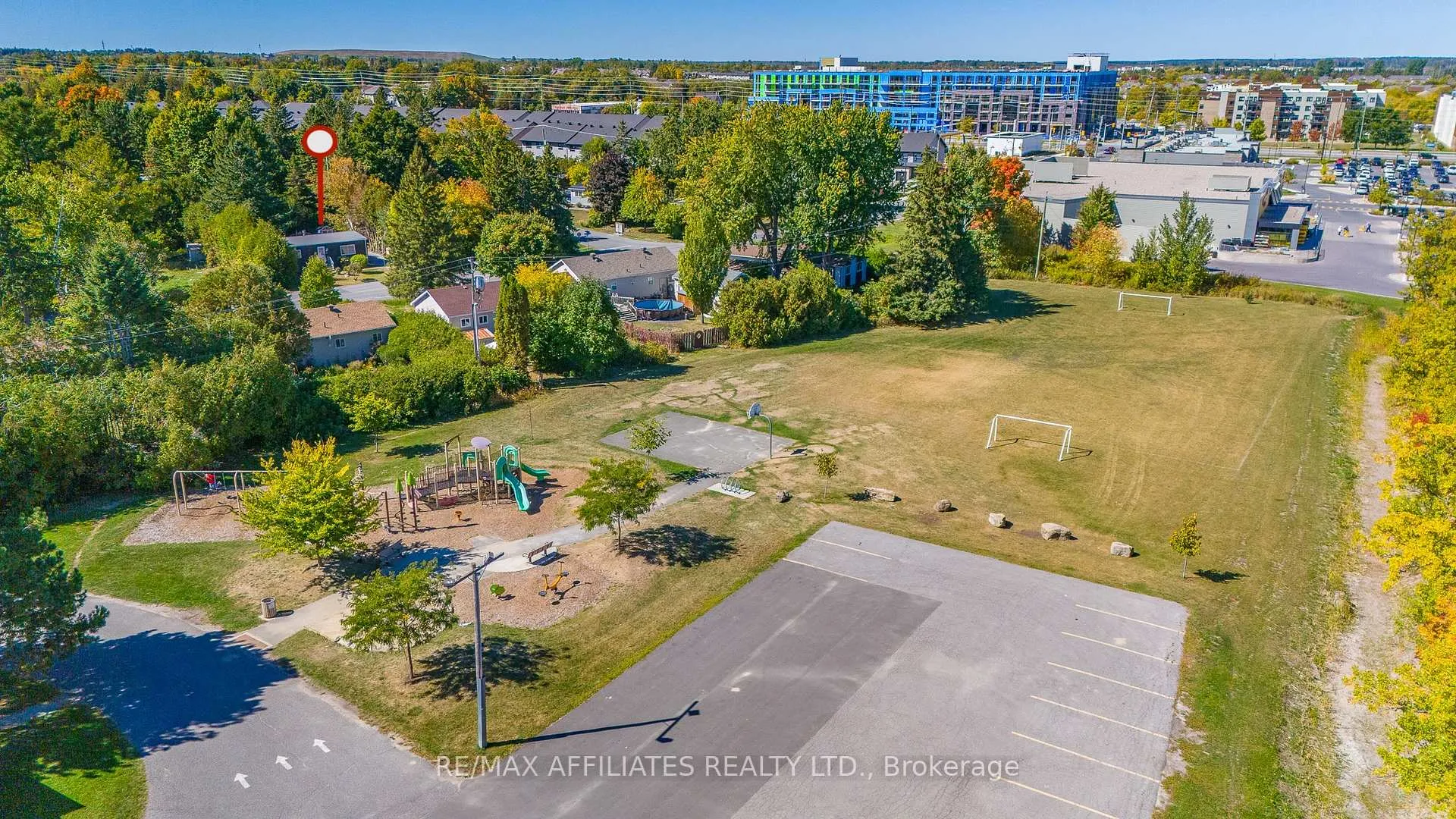 Photo 2 of 5 Fringewood Drive, Ottawa, Fringewood — HOMEH