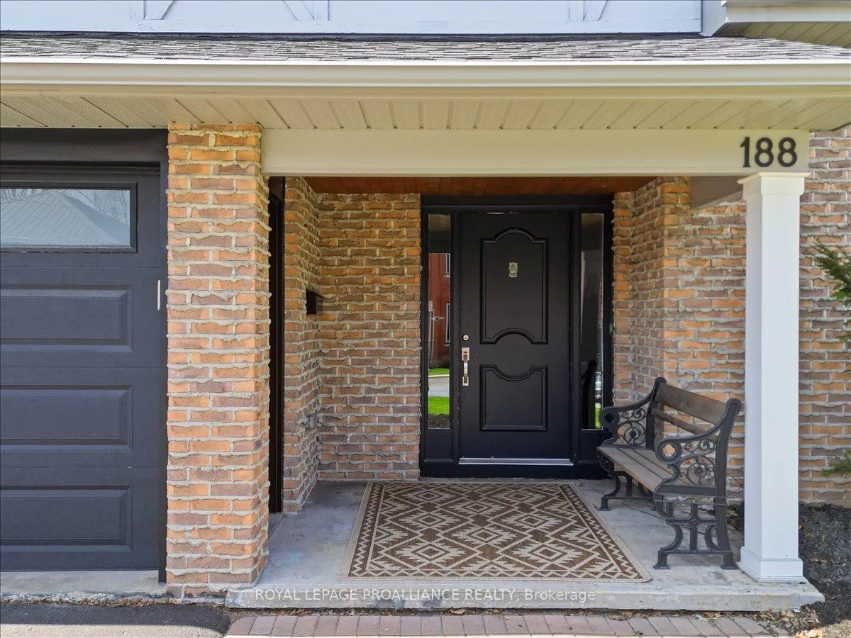 Photo 4 of 188 Albert Street, Belleville, Belleville Ward — HOMEH
