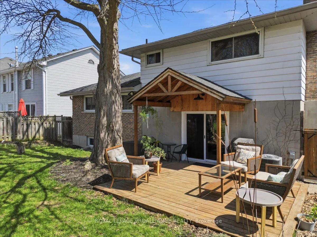 Photo 31 of 188 Albert Street, Belleville, Belleville Ward — HOMEH