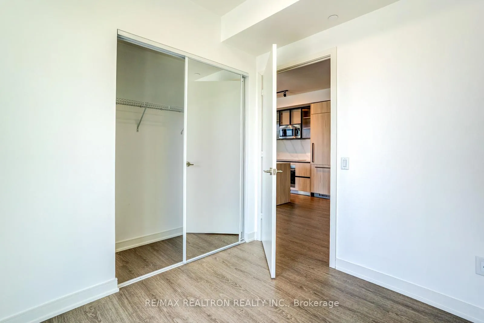 Photo 10 of Unit 1213, 425 Front Street E, Toronto, Waterfront Communities — HOMEH