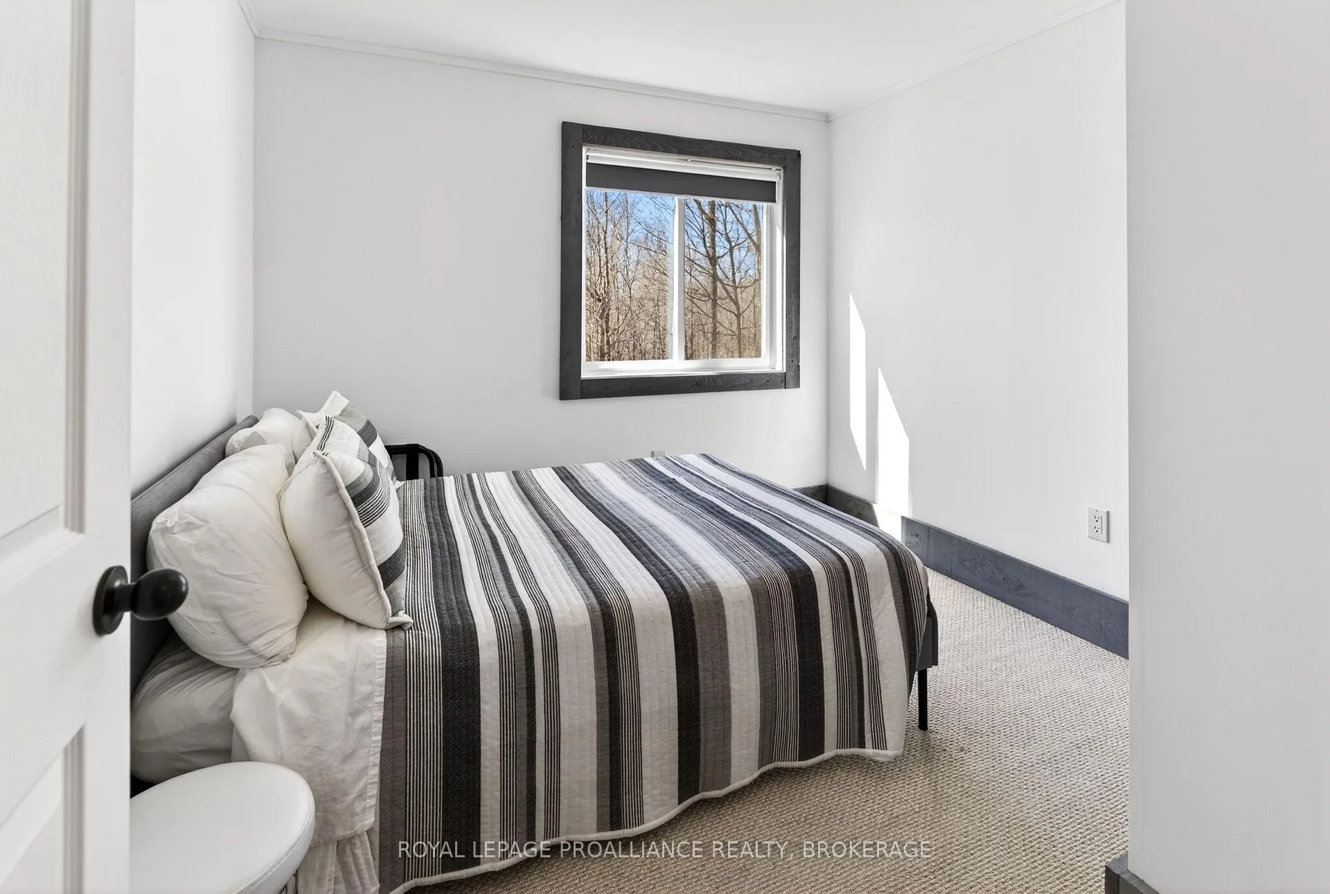 Photo 33 of 289 Maple Grove Lane, Frontenac, Frontenac South — HOMEH