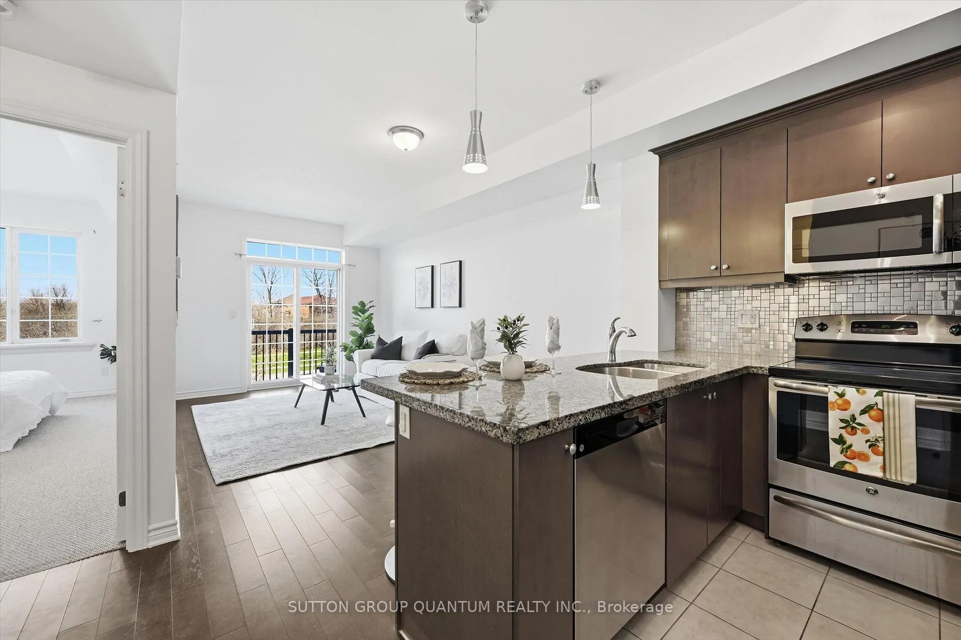 Photo 8 of Unit 304, 2300 Upper Middle Road W, Oakville, Glen Abbey — HOMEH