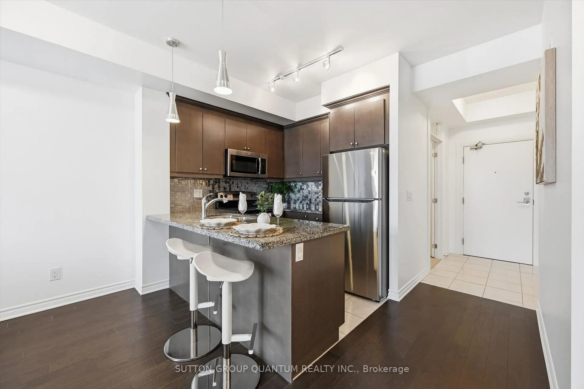Photo 9 of Unit 304, 2300 Upper Middle Road W, Oakville, Glen Abbey — HOMEH