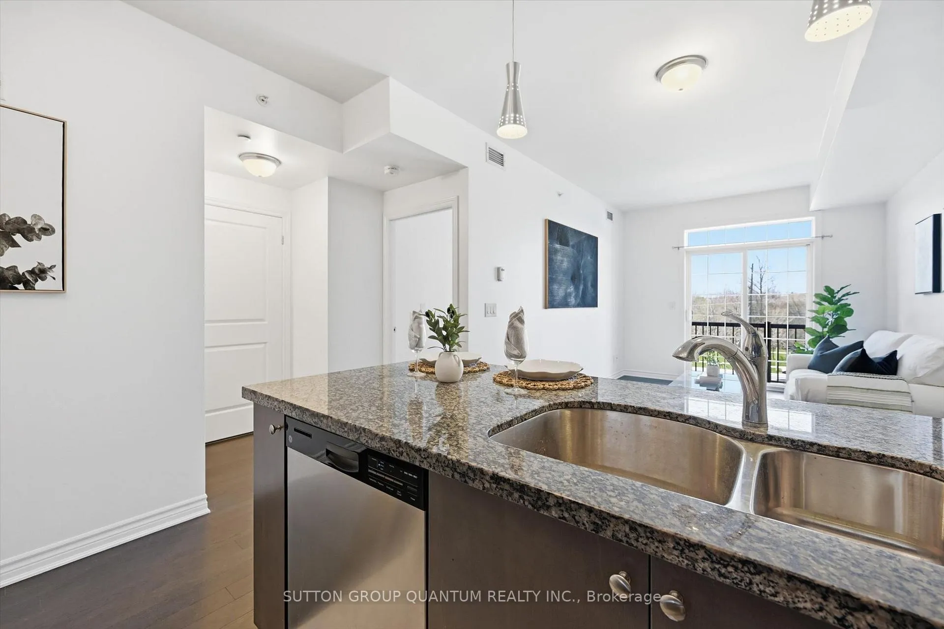 Photo 13 of Unit 304, 2300 Upper Middle Road W, Oakville, Glen Abbey — HOMEH