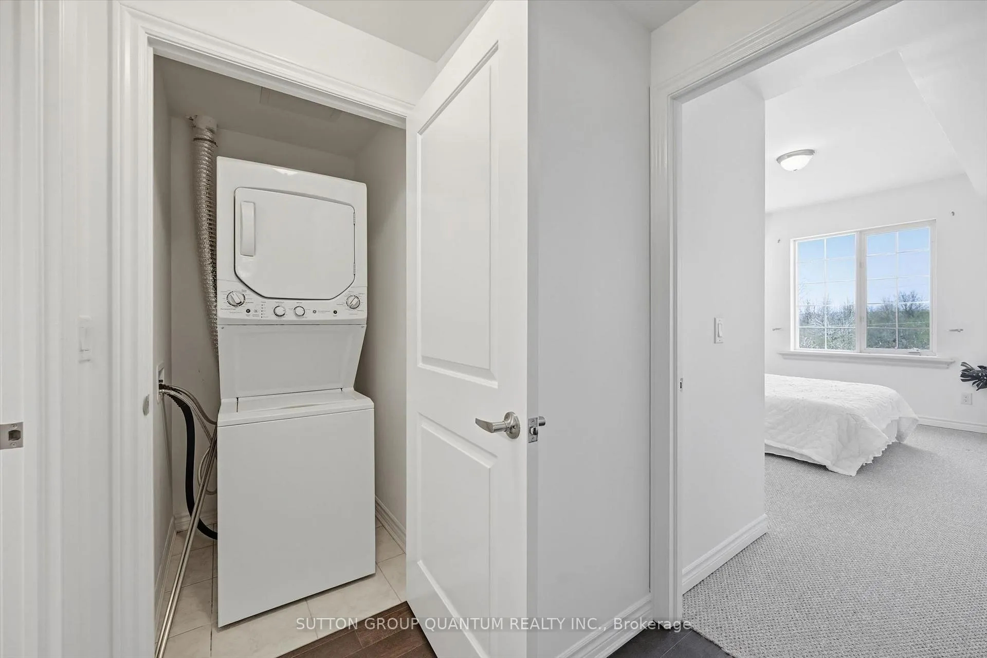 Photo 15 of Unit 304, 2300 Upper Middle Road W, Oakville, Glen Abbey — HOMEH