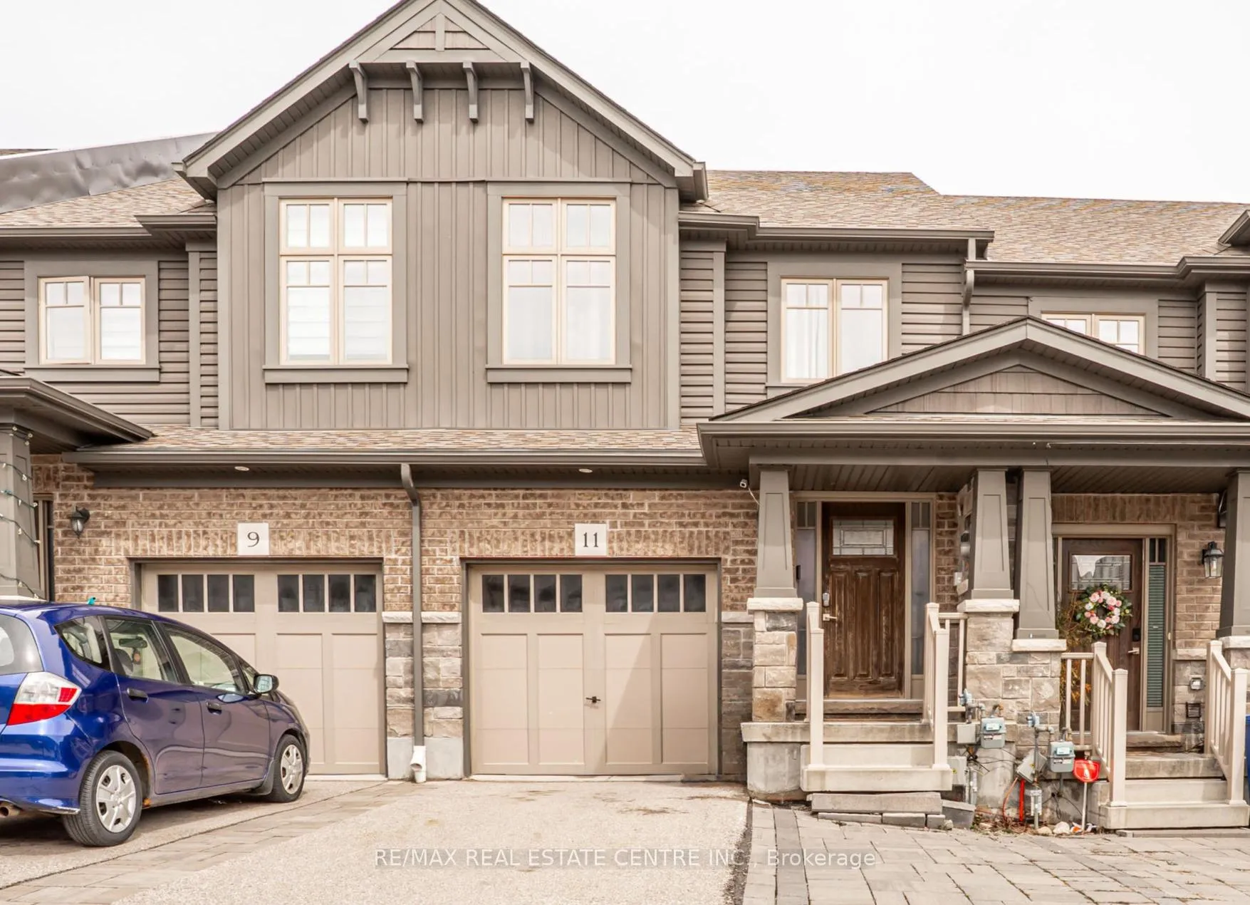 Photo 2 of 11 Winterton Court, Orangeville — HOMEH