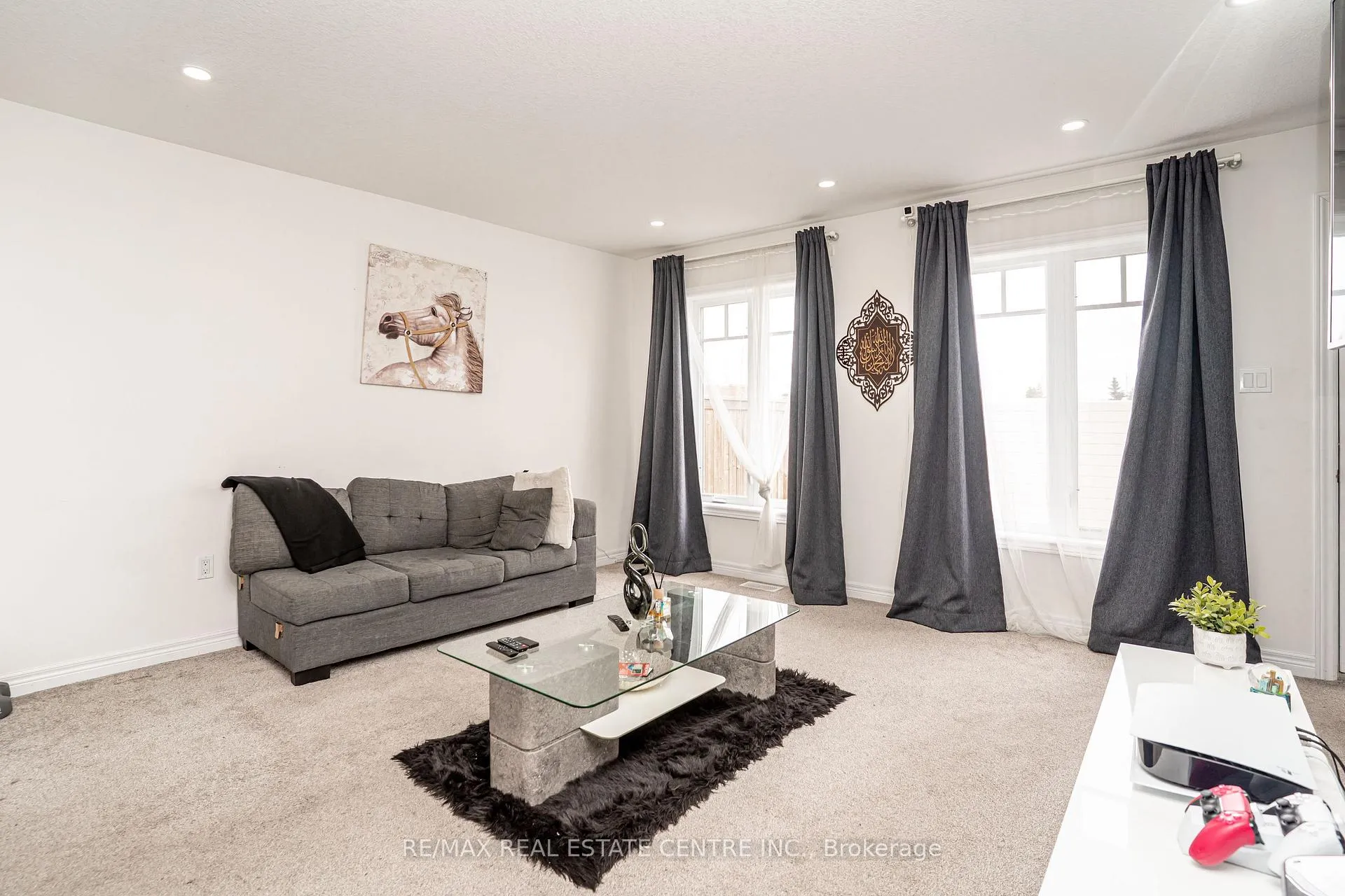 Photo 11 of 11 Winterton Court, Orangeville — HOMEH