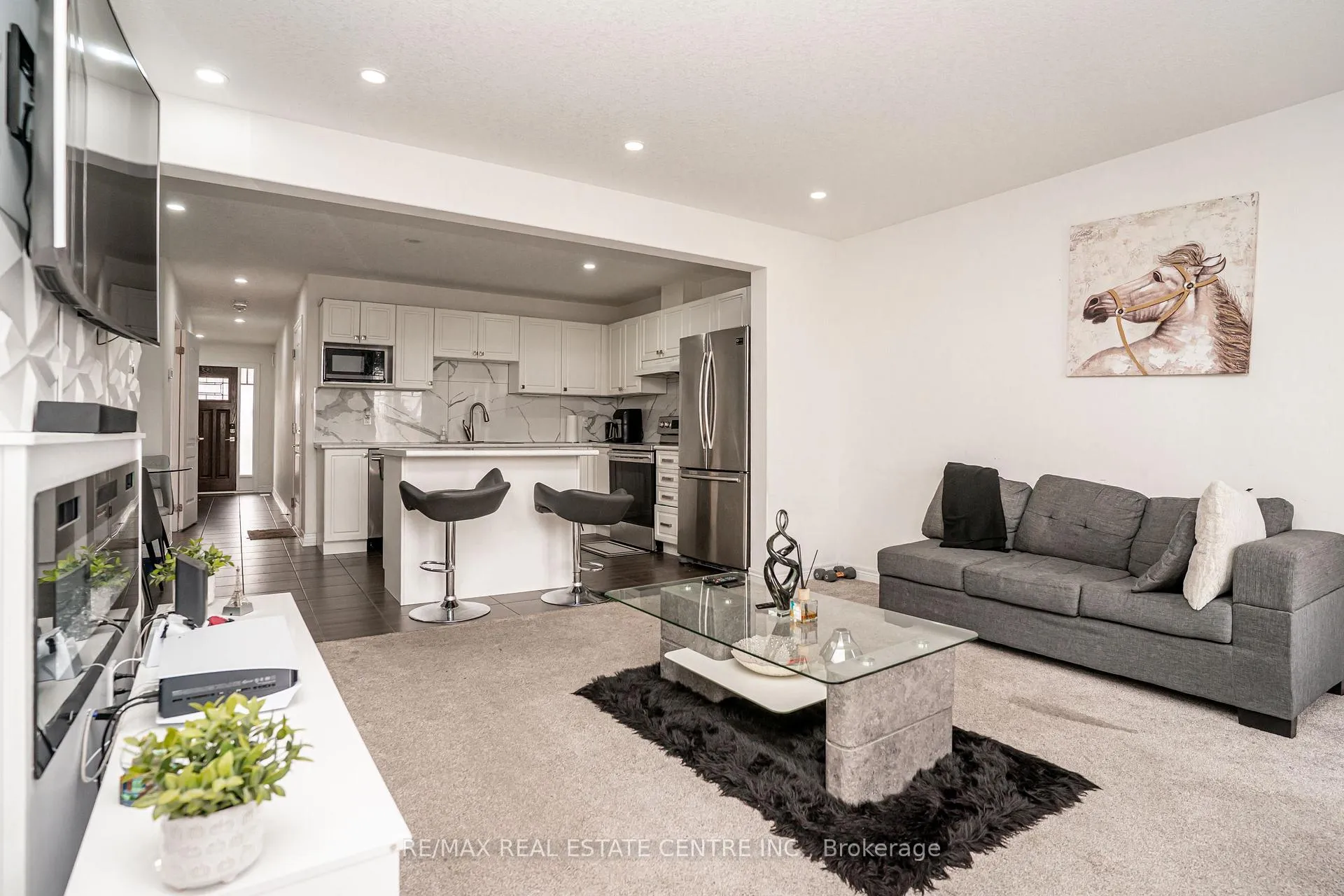 Photo 14 of 11 Winterton Court, Orangeville — HOMEH