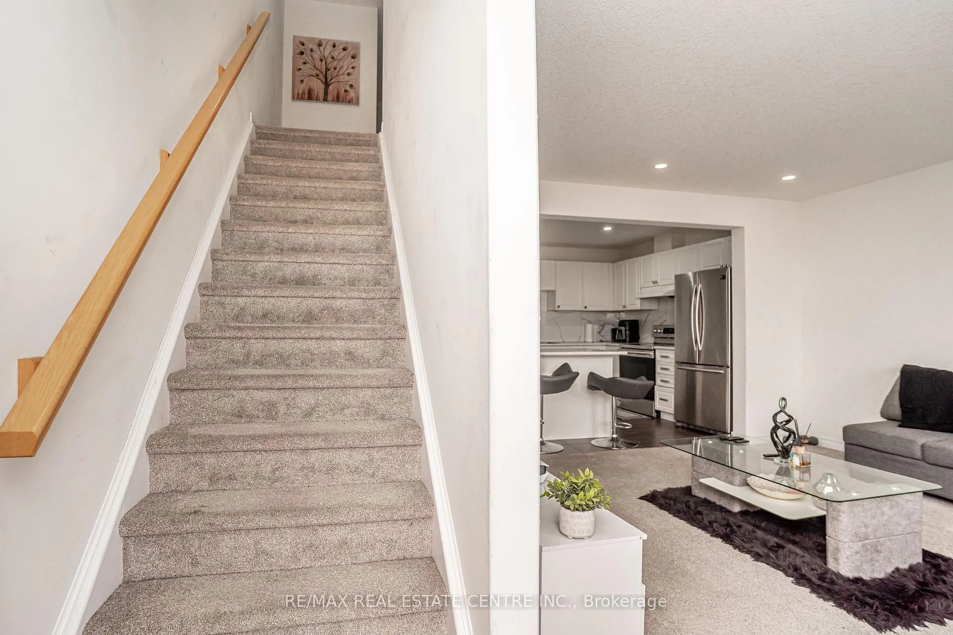 Photo 16 of 11 Winterton Court, Orangeville — HOMEH