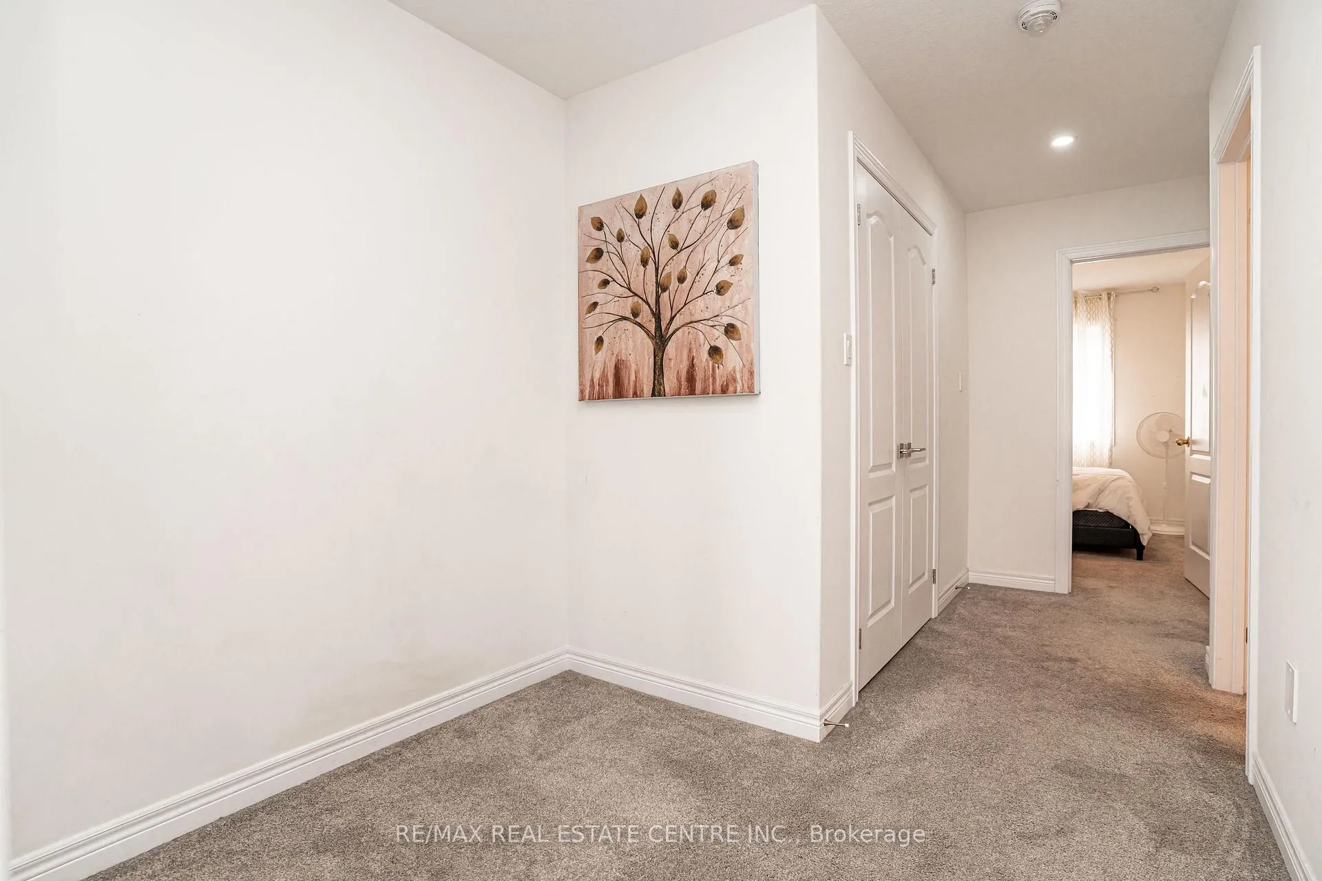 Photo 17 of 11 Winterton Court, Orangeville — HOMEH