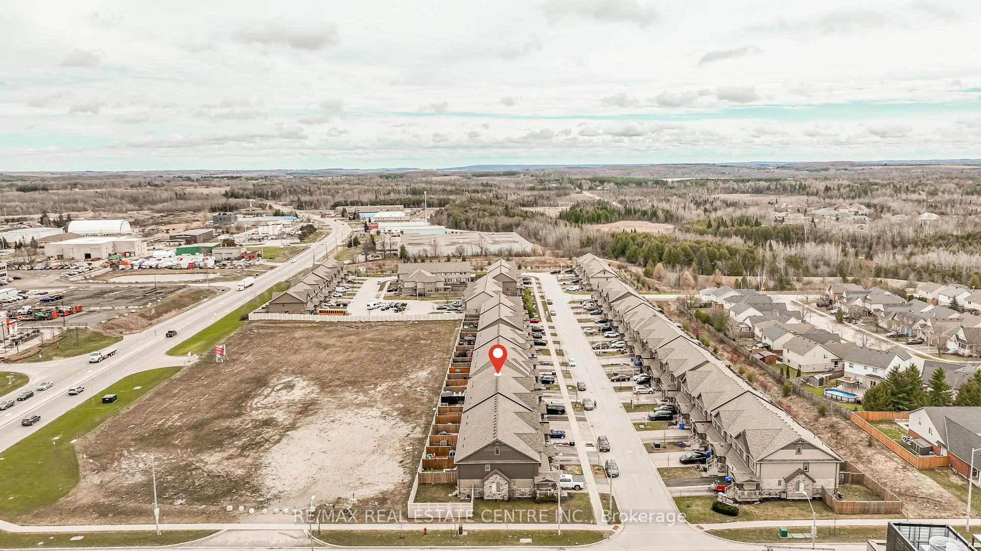 Photo 32 of 11 Winterton Court, Orangeville — HOMEH