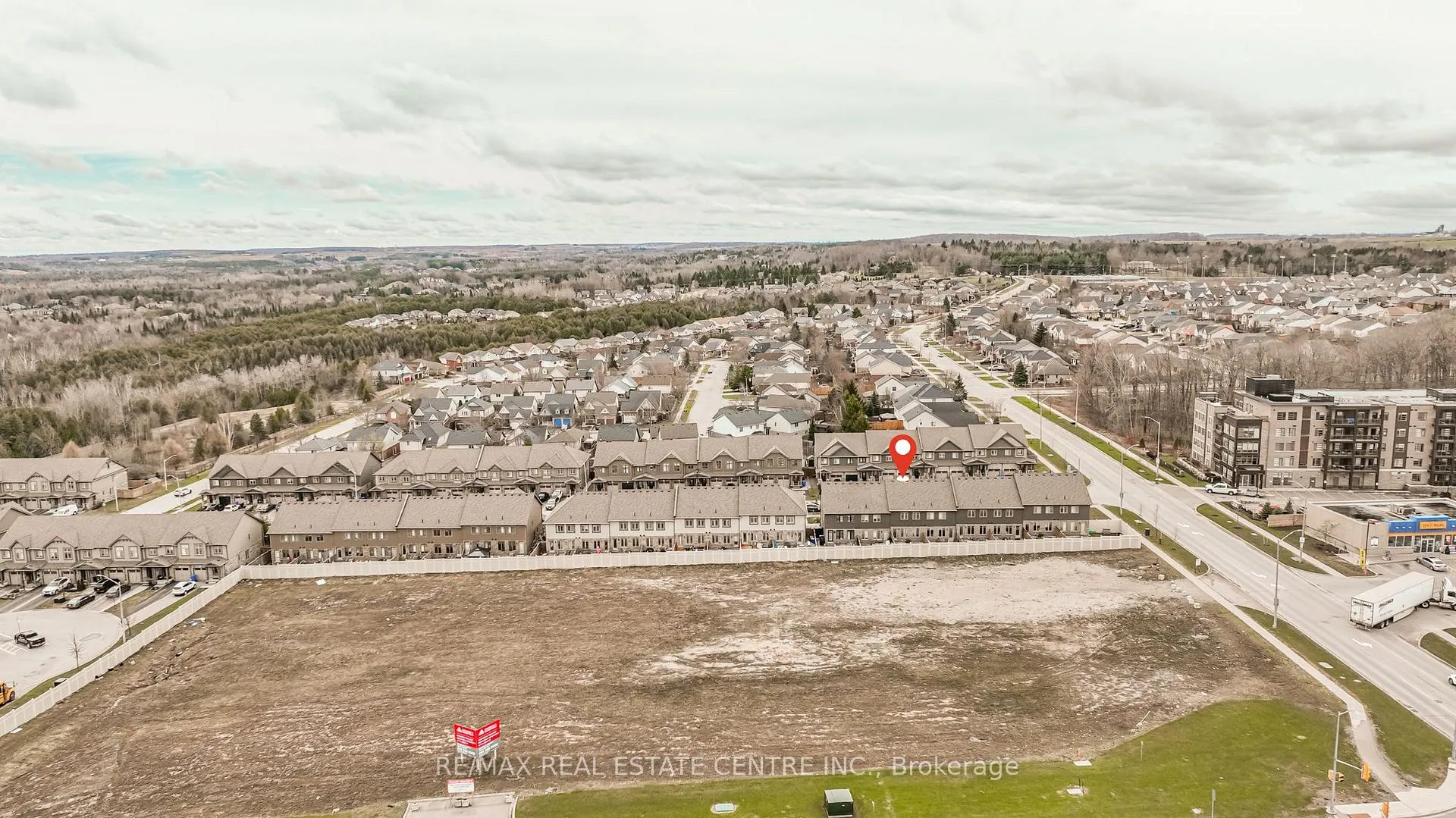 Photo 33 of 11 Winterton Court, Orangeville — HOMEH