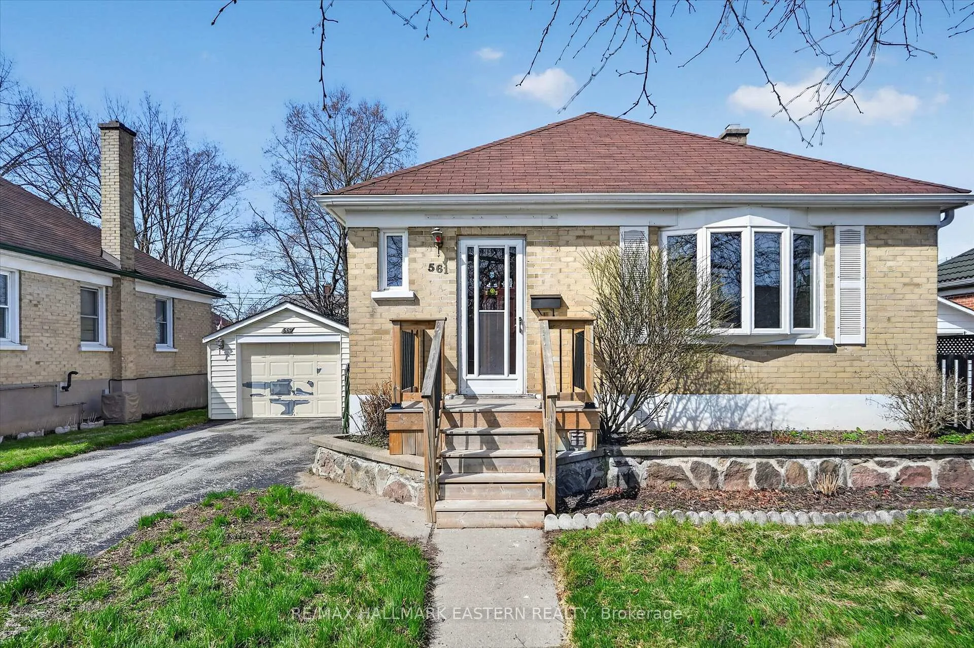 Photo 2 of 561 Spruce Avenue, Peterborough, Otonabee Ward 1 — HOMEH
