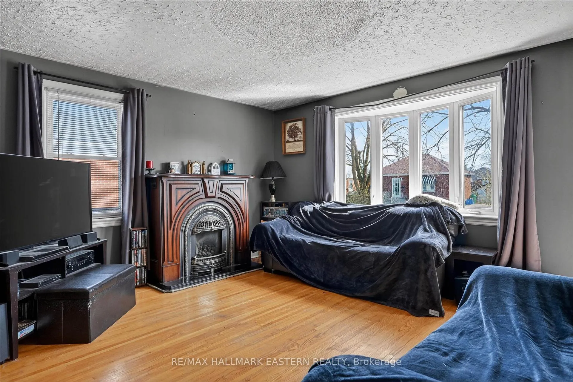 Photo 5 of 561 Spruce Avenue, Peterborough, Otonabee Ward 1 — HOMEH