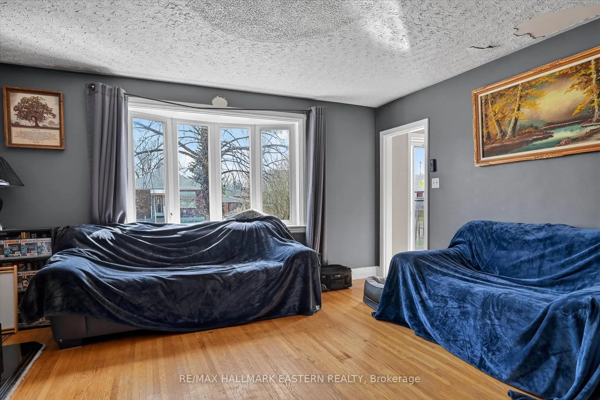 Photo 6 of 561 Spruce Avenue, Peterborough, Otonabee Ward 1 — HOMEH