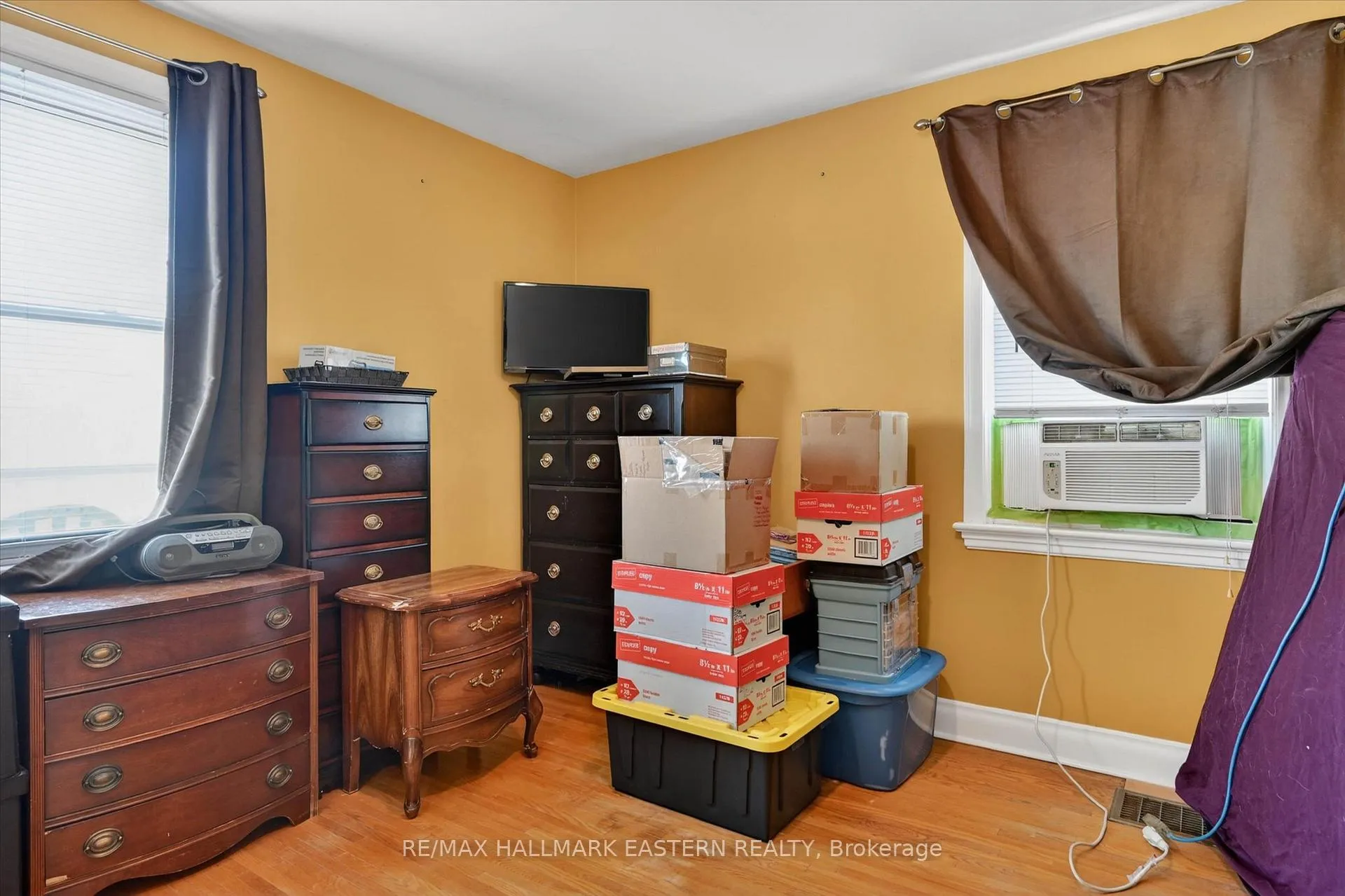 Photo 14 of 561 Spruce Avenue, Peterborough, Otonabee Ward 1 — HOMEH