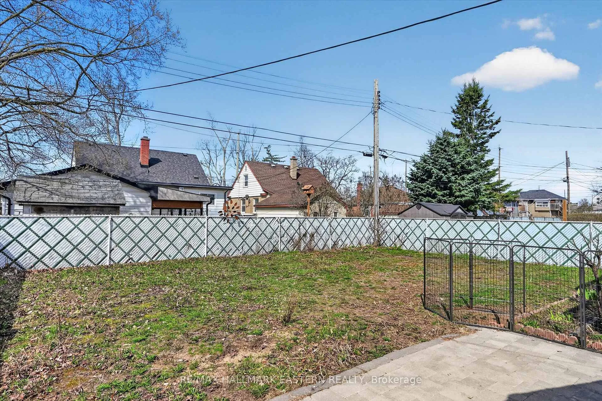 Photo 27 of 561 Spruce Avenue, Peterborough, Otonabee Ward 1 — HOMEH
