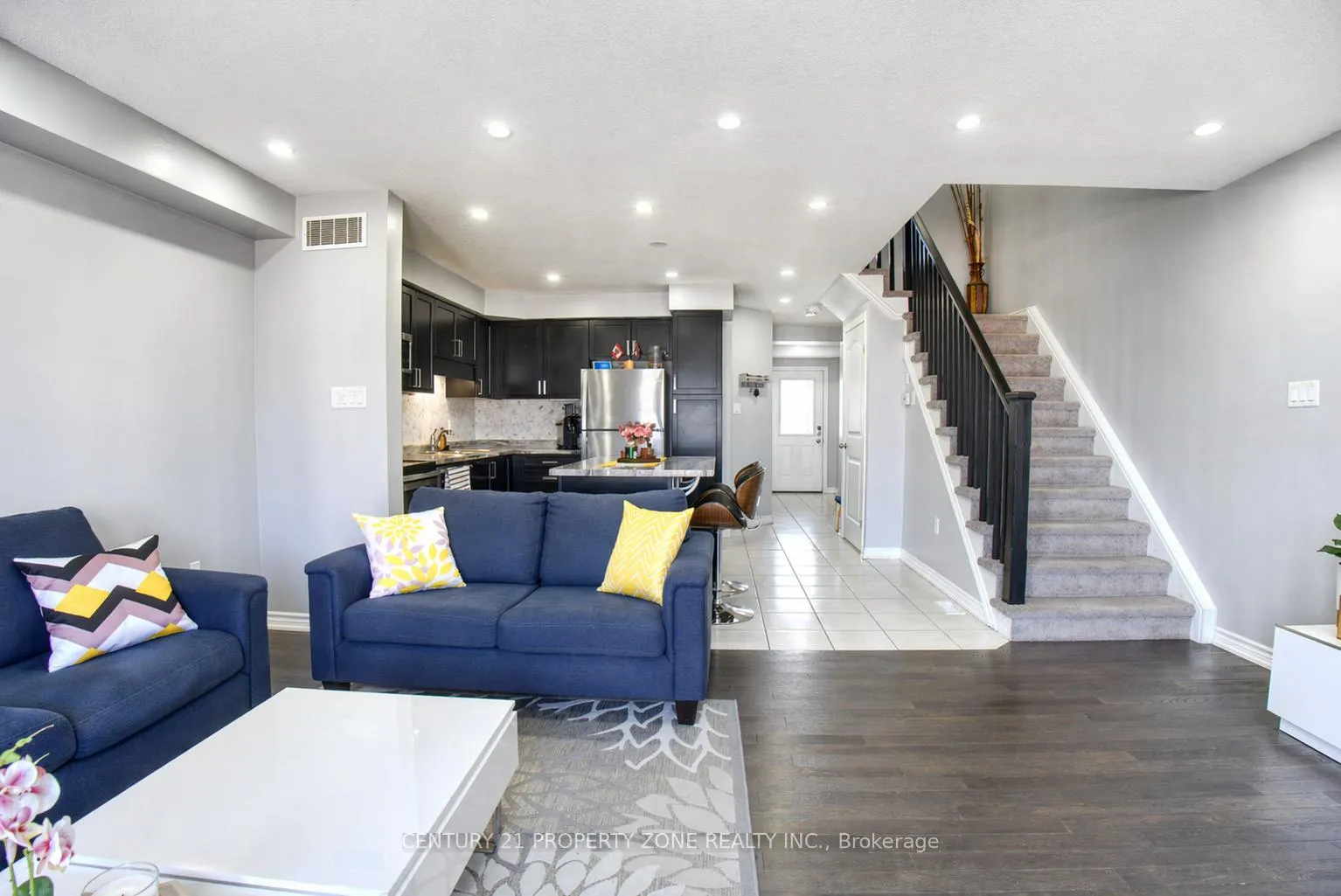 Photo 6 of Unit 79W, 79 Westminster Crescent, Centre Wellington, Fergus — HOMEH