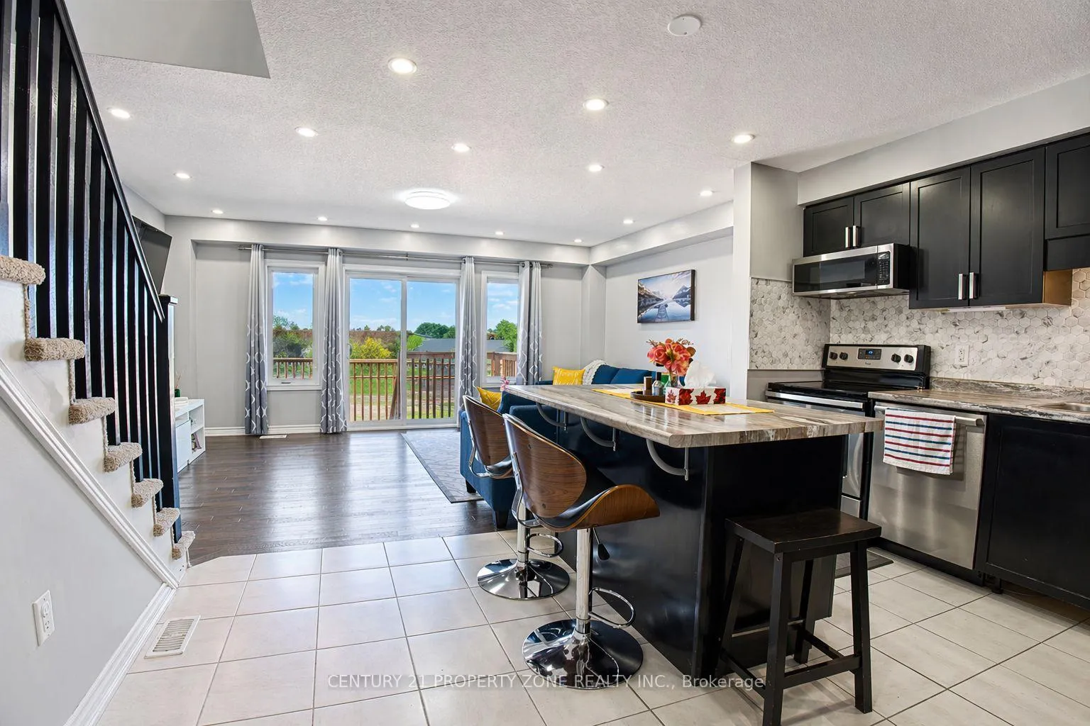 Photo 9 of Unit 79W, 79 Westminster Crescent, Centre Wellington, Fergus — HOMEH