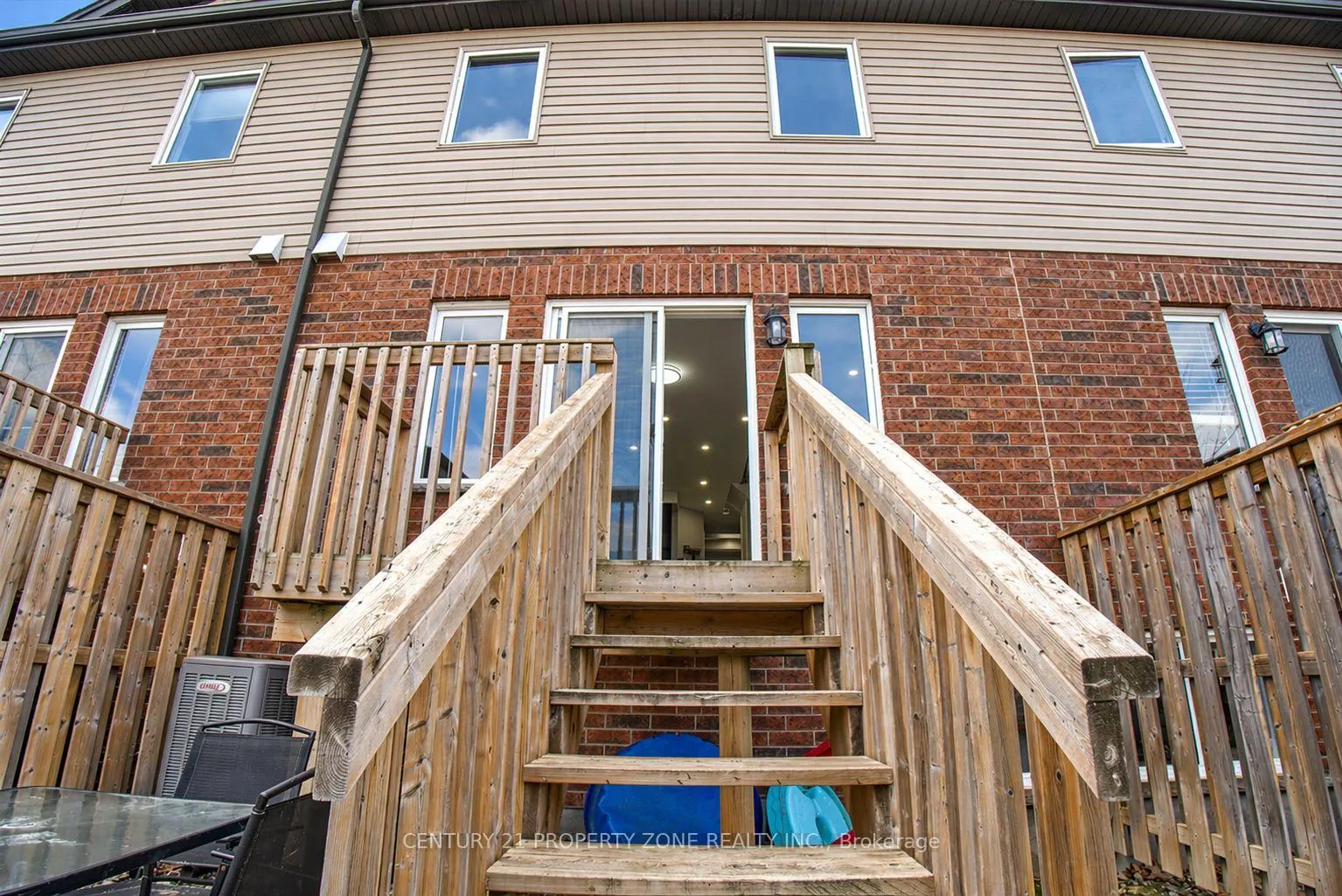 Photo 27 of Unit 79W, 79 Westminster Crescent, Centre Wellington, Fergus — HOMEH