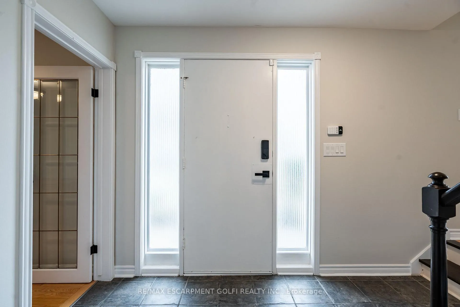 Photo 2 of 273 Riverview Boulevard, St. Catharines, Glendale/Glenridge — HOMEH
