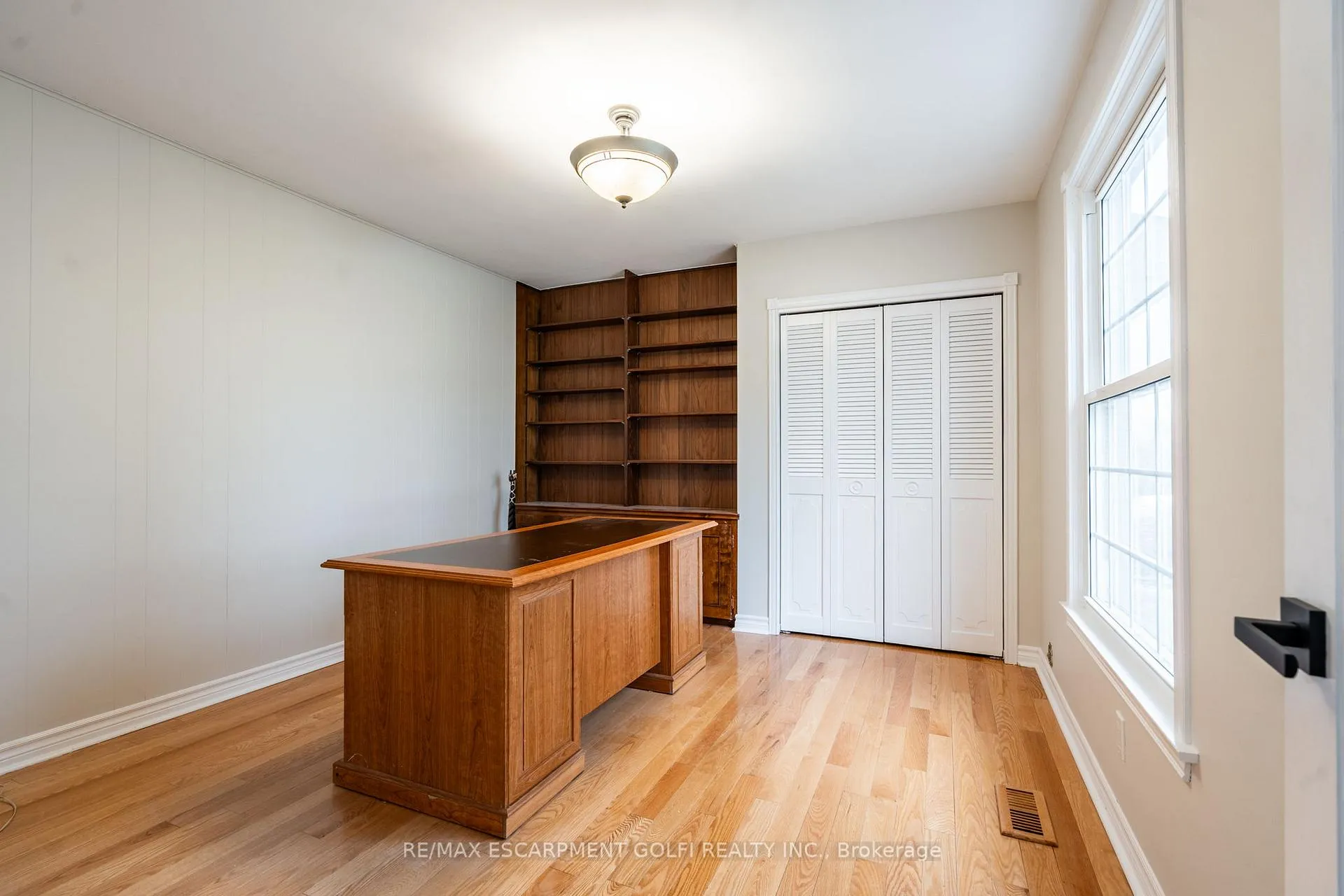 Photo 4 of 273 Riverview Boulevard, St. Catharines, Glendale/Glenridge — HOMEH