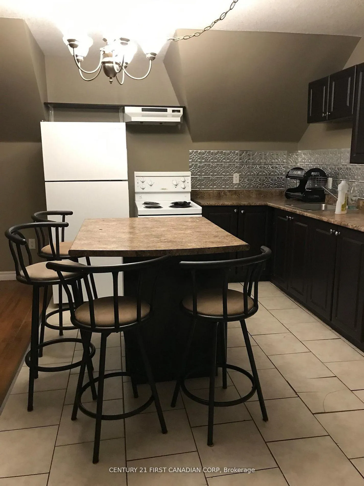 Photo 15 of 431 Albert Street, Strathroy-Caradoc, NW — HOMEH