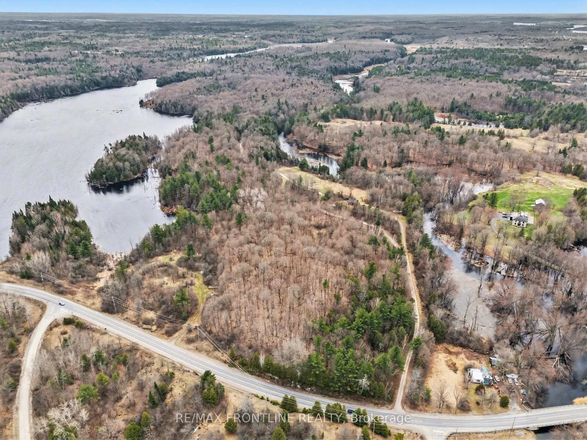 Photo 7 of 1337 Fallbrook Road, Tay Valley, Bathurst/Burgess & Sherbrooke (Bathurst) Twp — HOMEH