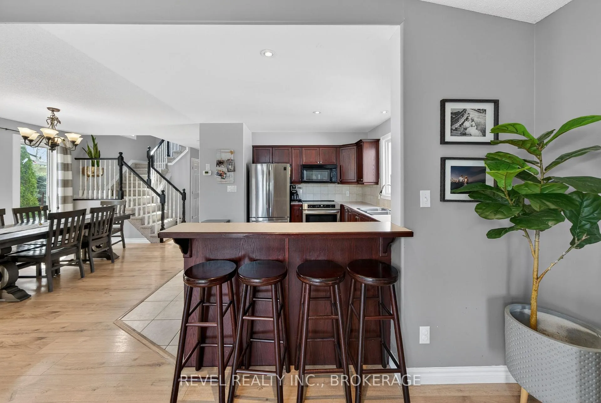 Photo 10 of 129 Amy Lynn Drive, Loyalist, Amherstview — HOMEH