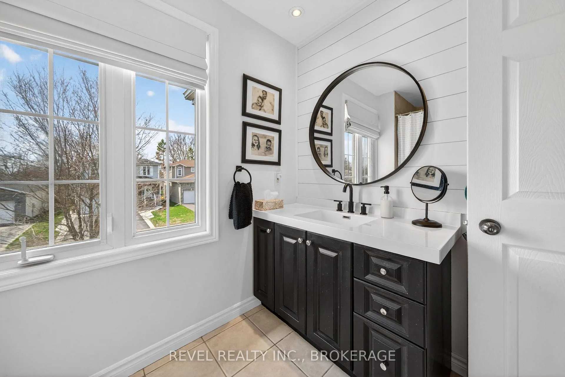Photo 22 of 129 Amy Lynn Drive, Loyalist, Amherstview — HOMEH
