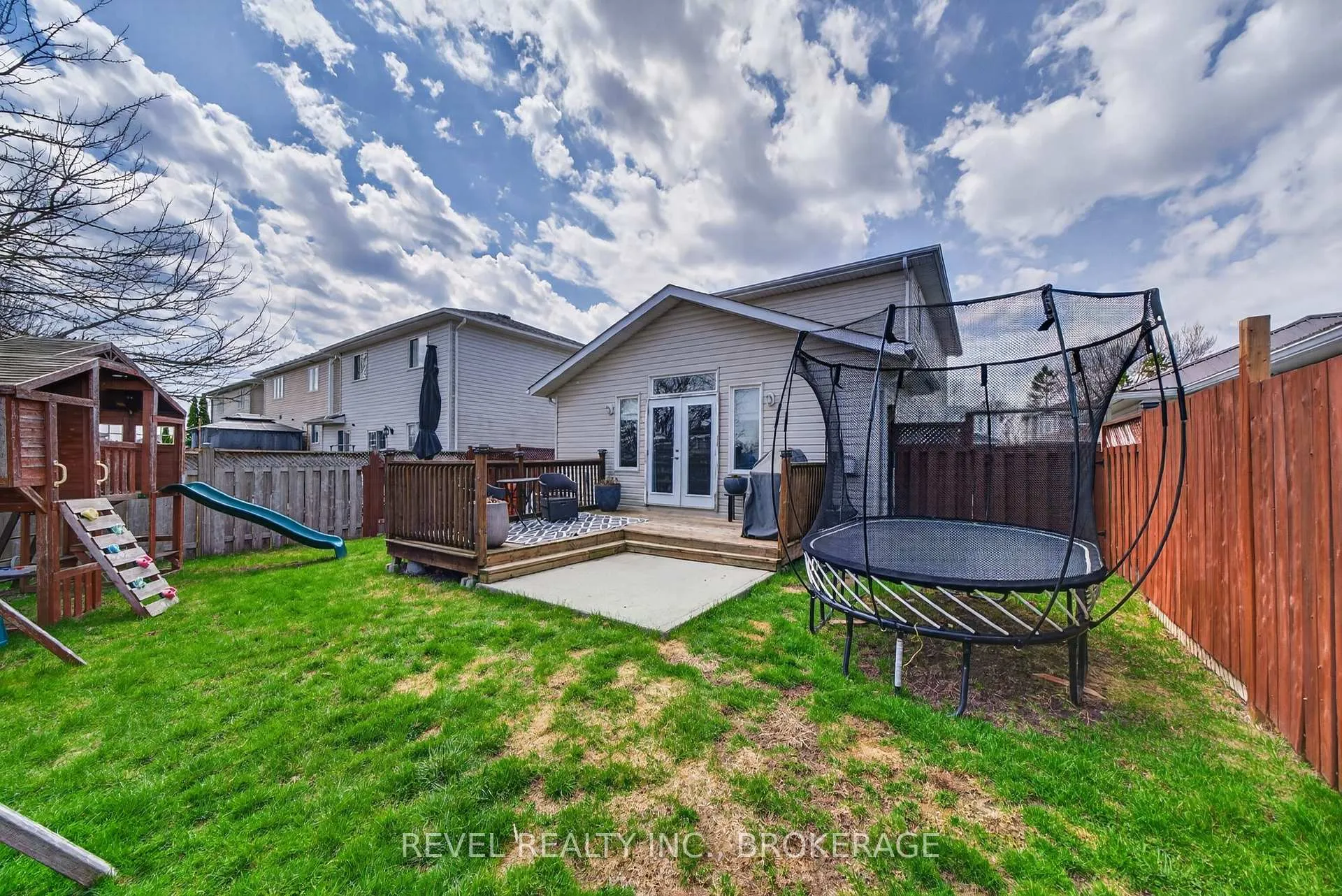 Photo 29 of 129 Amy Lynn Drive, Loyalist, Amherstview — HOMEH