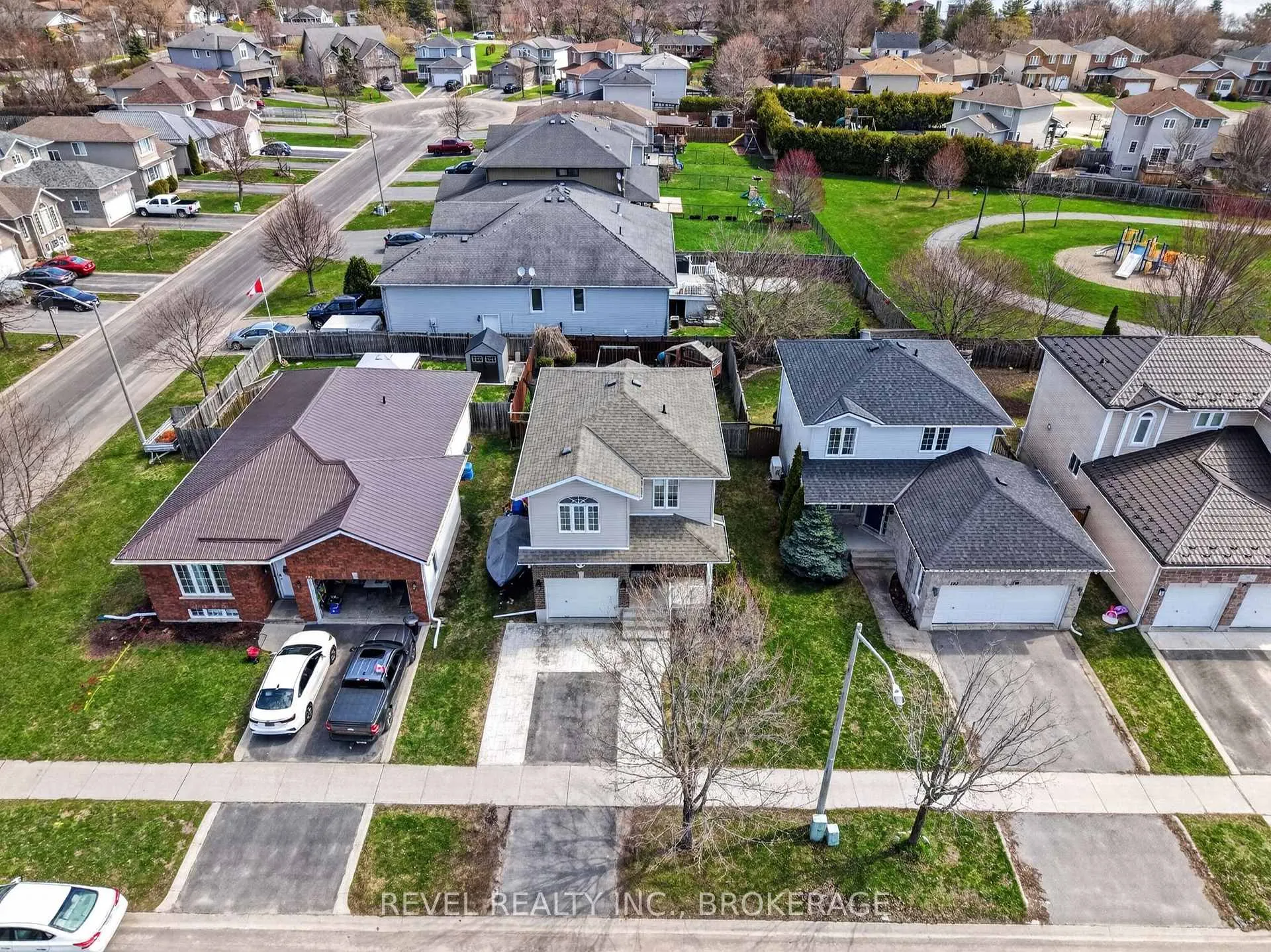 Photo 31 of 129 Amy Lynn Drive, Loyalist, Amherstview — HOMEH