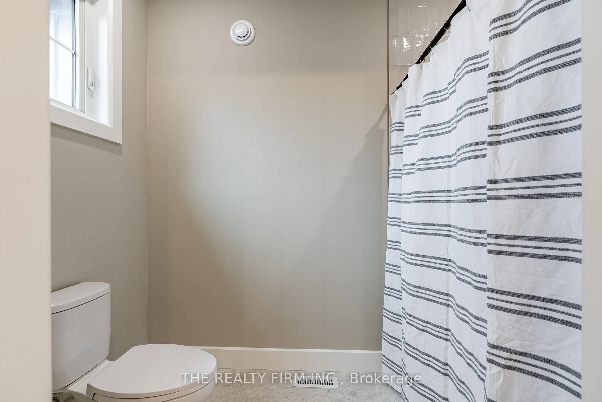 Photo 35 of 262 Harvest Lane, Thames Centre, Dorchester — HOMEH